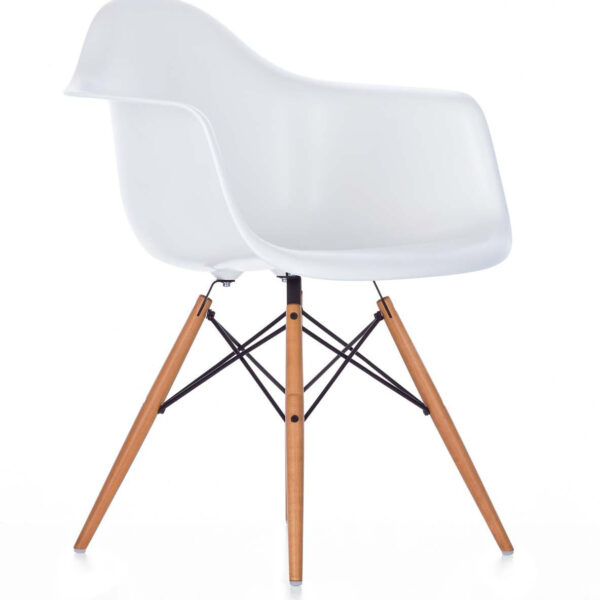 Eames DAW Chair, white shell, golden maple legs