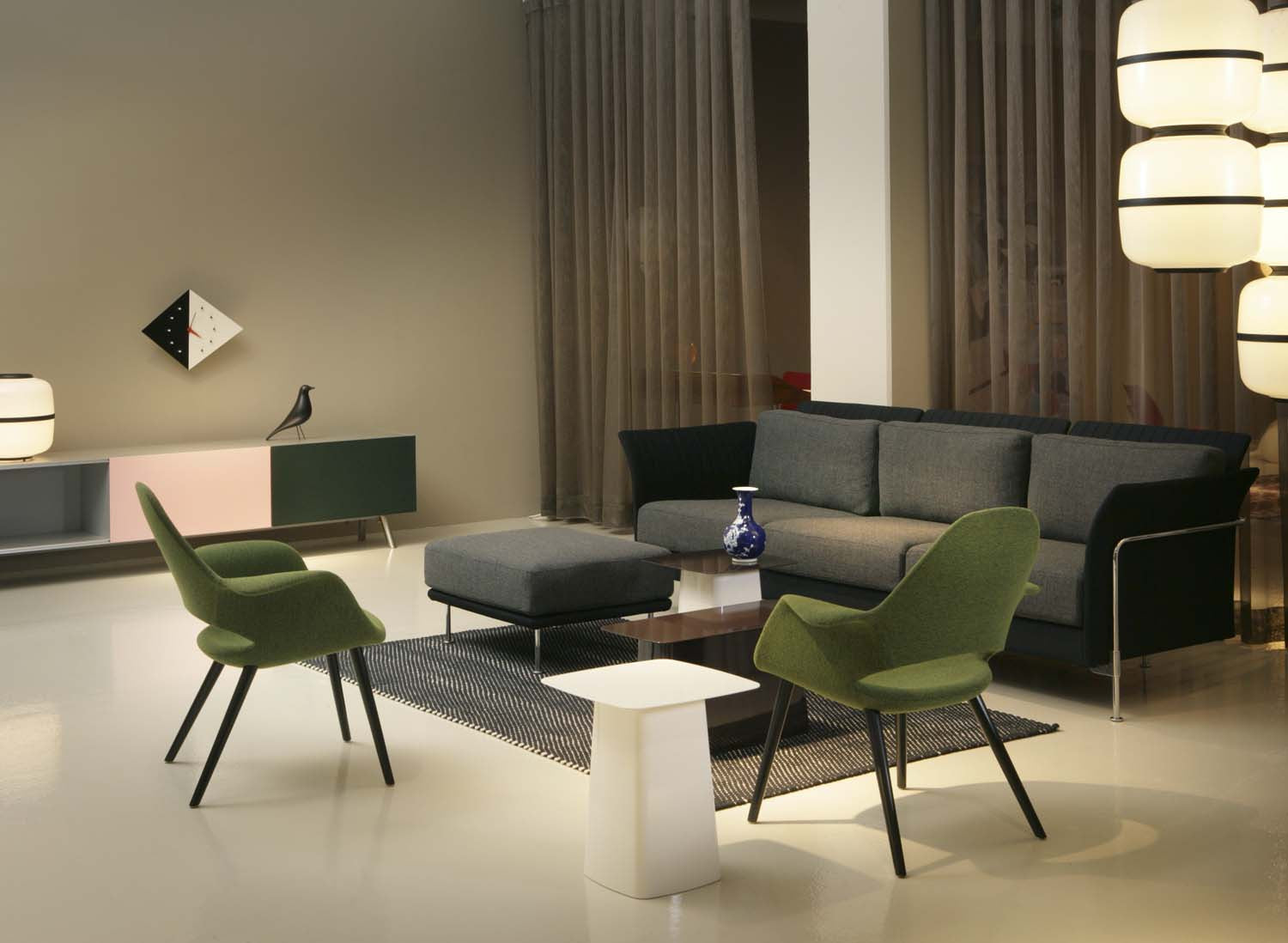 vitra-charles-eames-eero-saarinen-1940-organic-chair-green vitra-charles-eames-eero-saarinen-1940-organic-chair-green
