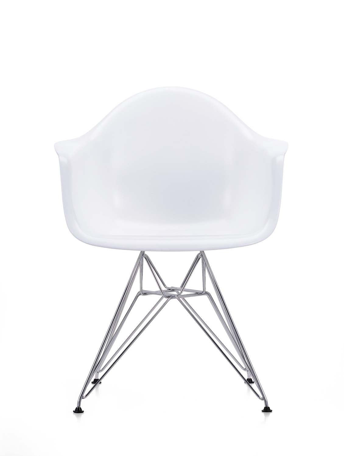 Eames DAR Chair in white Eames DAR Chair in white