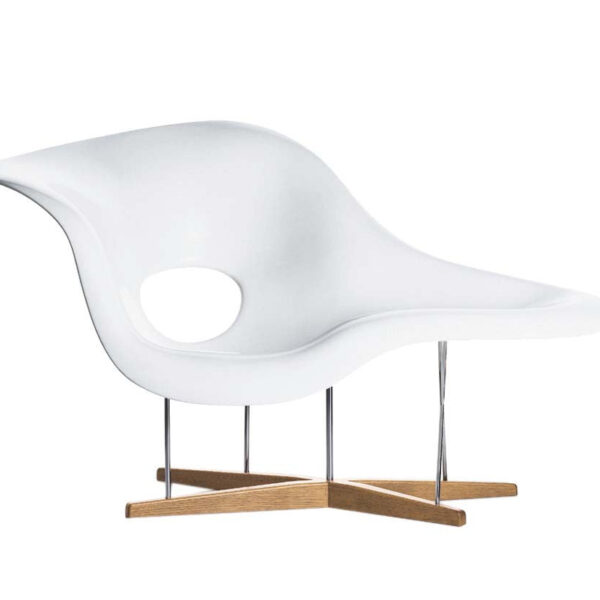 Eames La Chaise