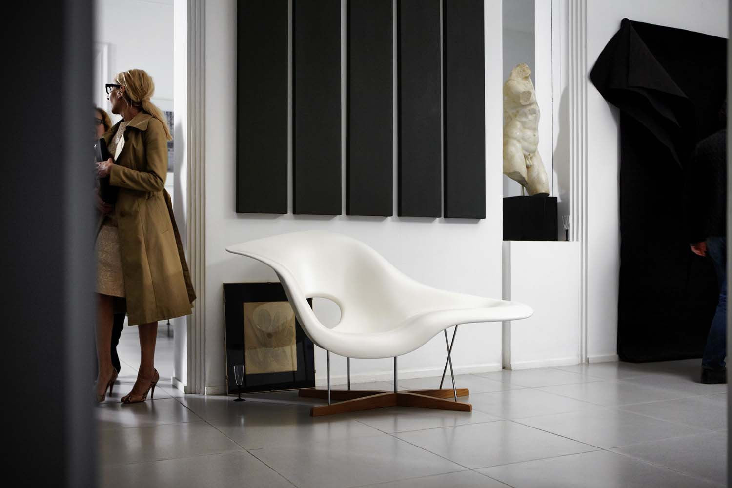 Eames La Chaise