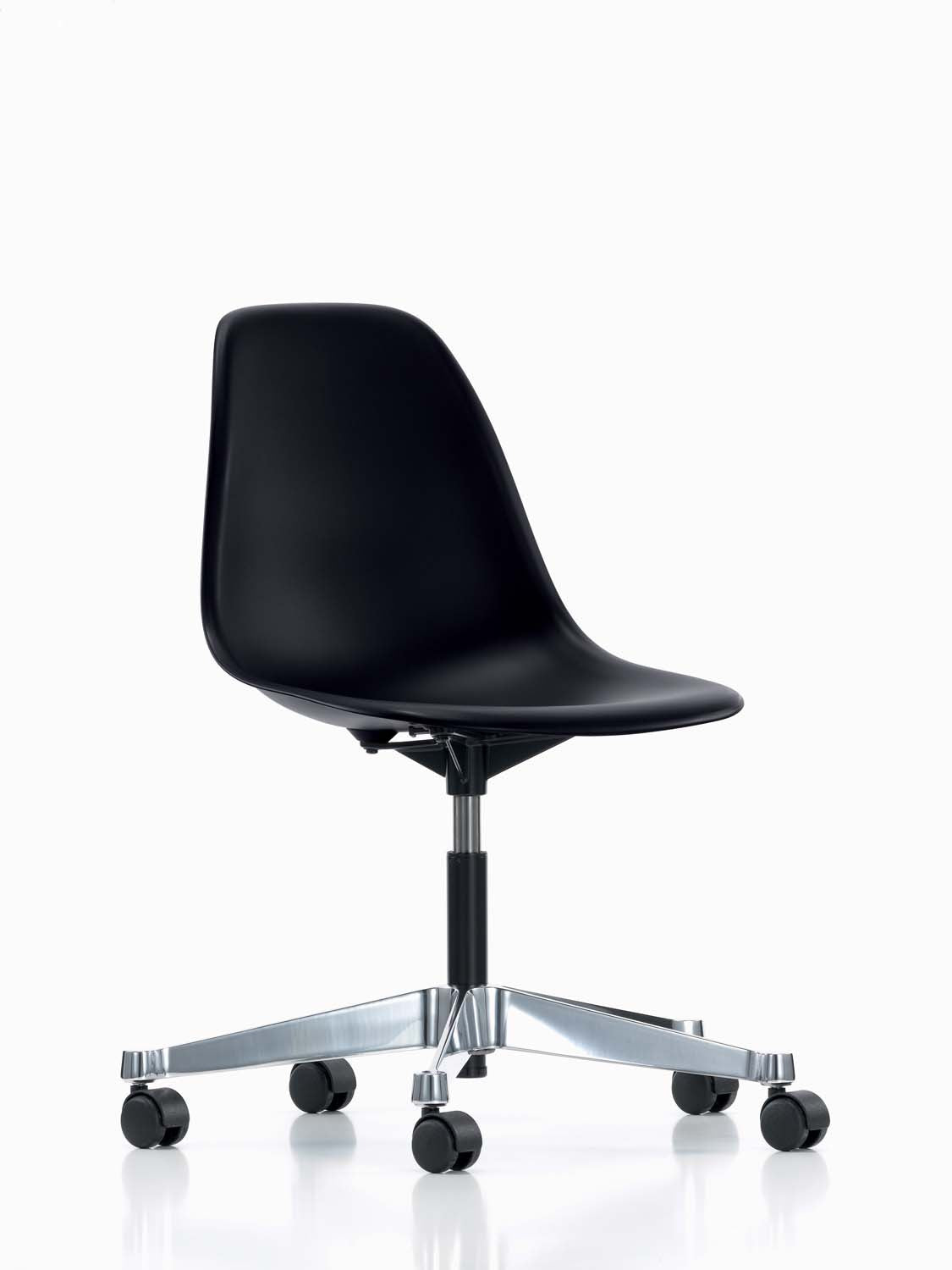 Eames PSCC Plastic Side Chair