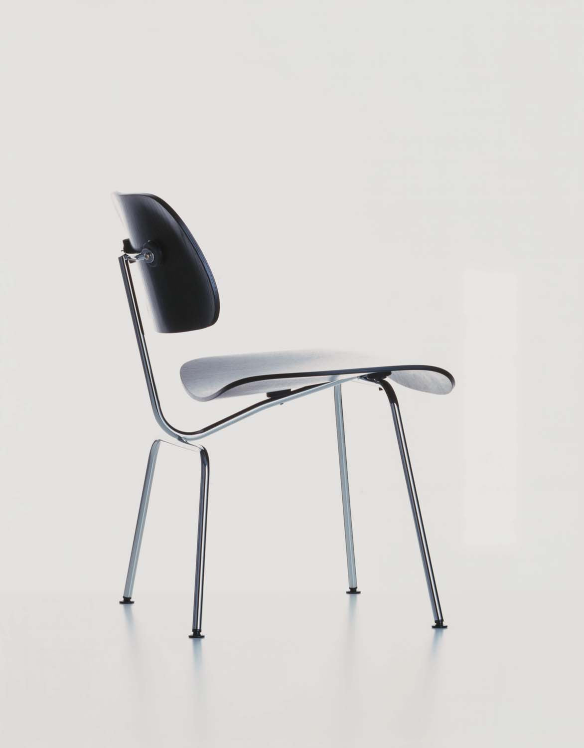 Eames Plywood Chair DCM Eames Plywood Chair DCM
