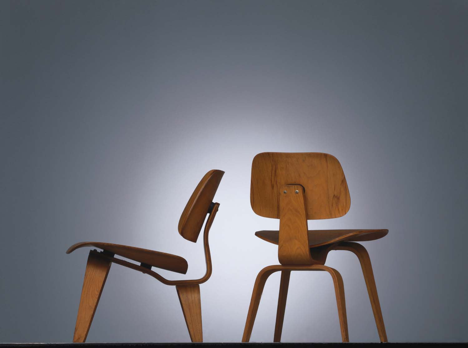 Eames Plywood Chair DCW