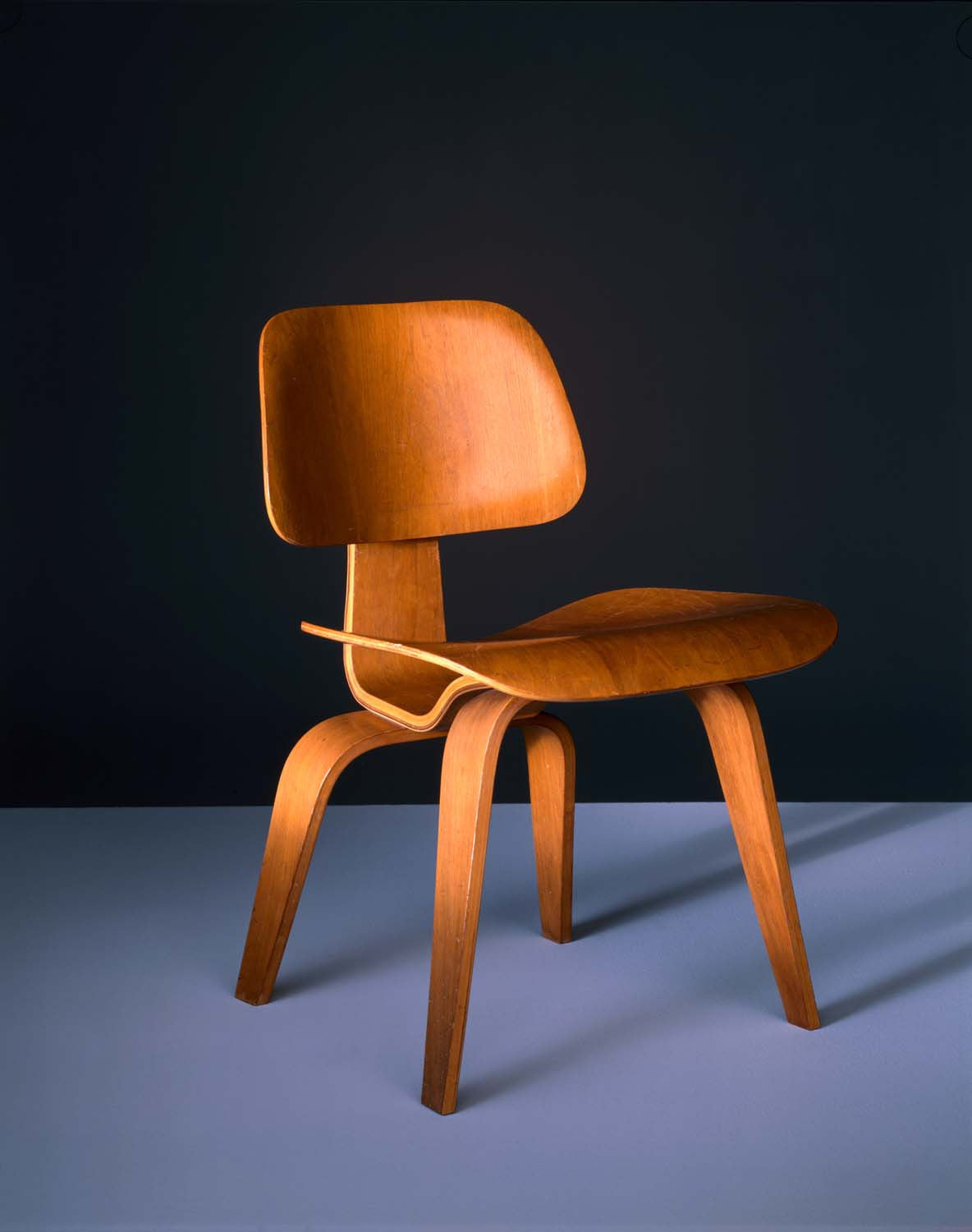 Eames Plywood Chair DCW