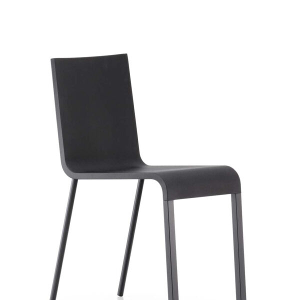 .03 chair, black seat