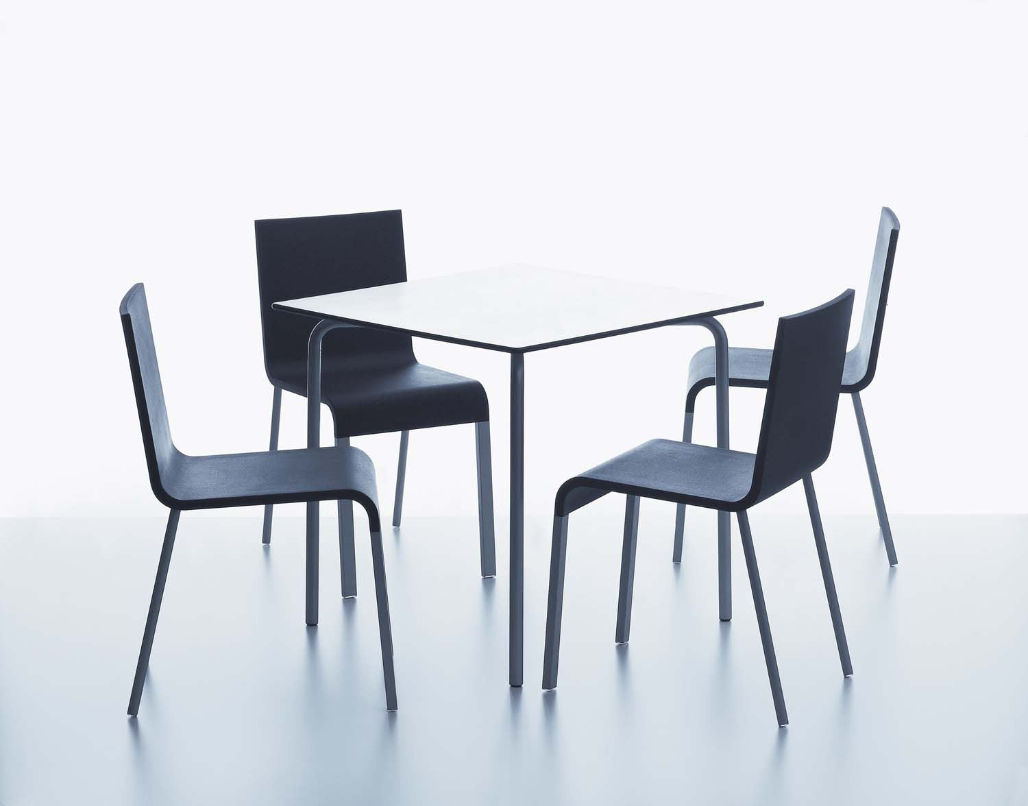 .03 chair, black seat