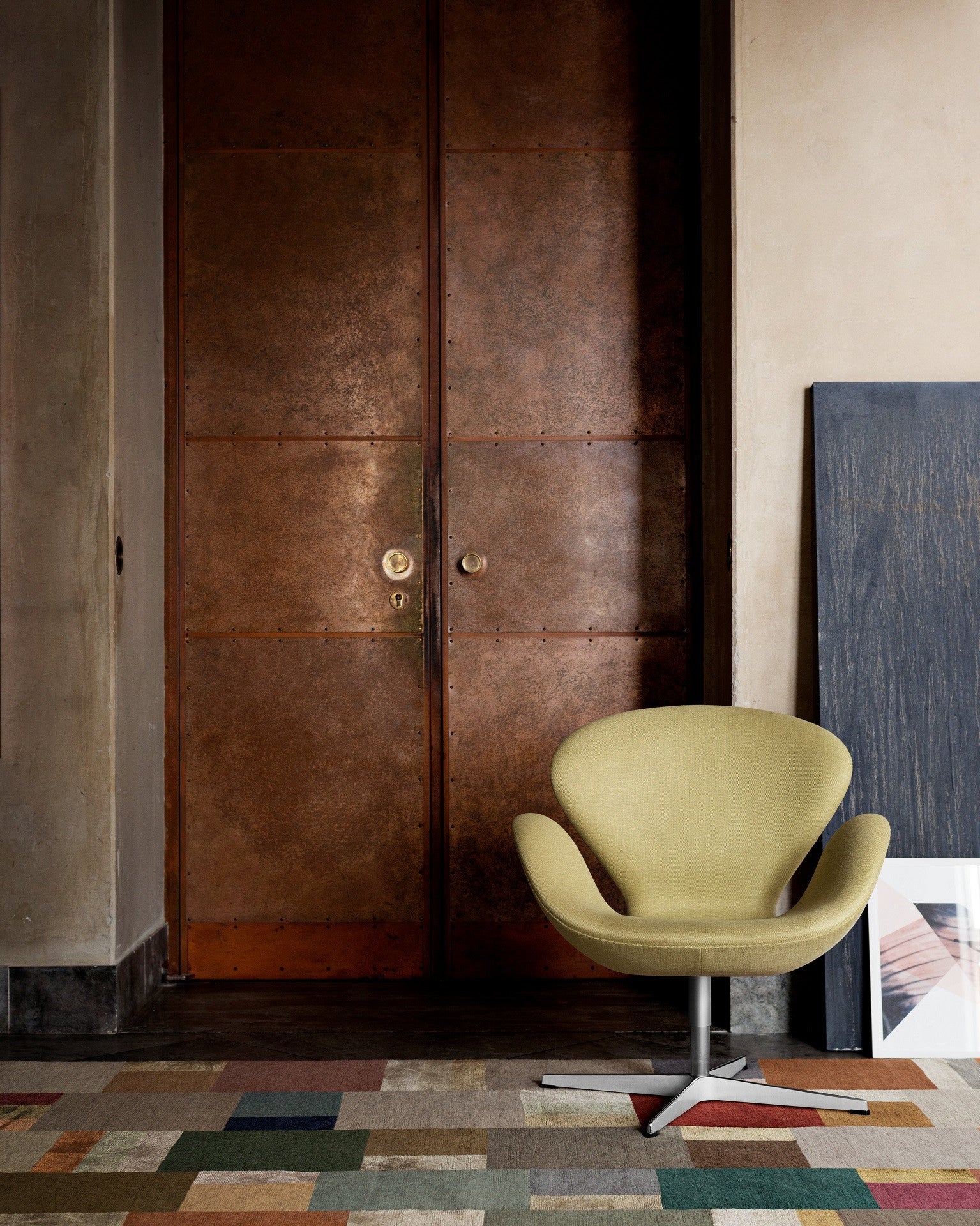 Arne Jacobsen Swan chair, light green fabric