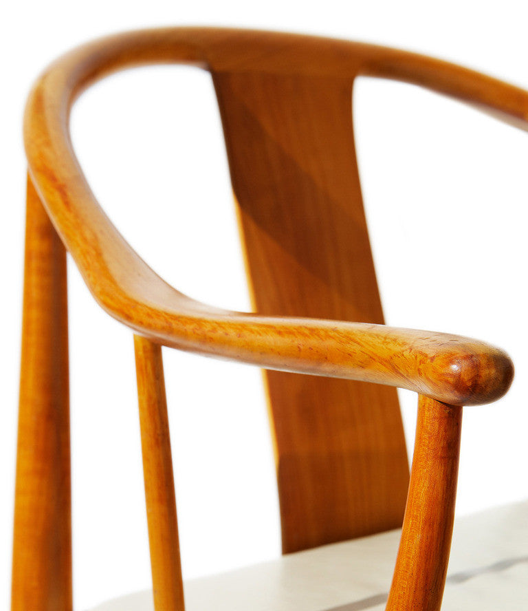 fritz_hansen_hans_wegner_china_chair_cherry