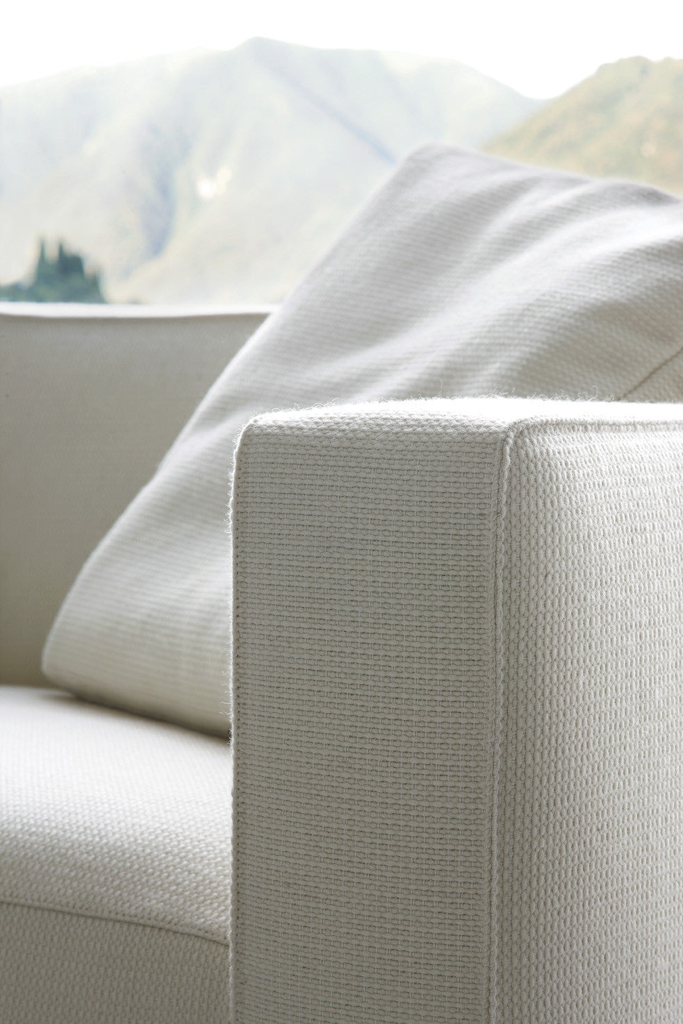 Barber & Osgerby Asymmetric Sofa Barber & Osgerby Asymmetric Sofa