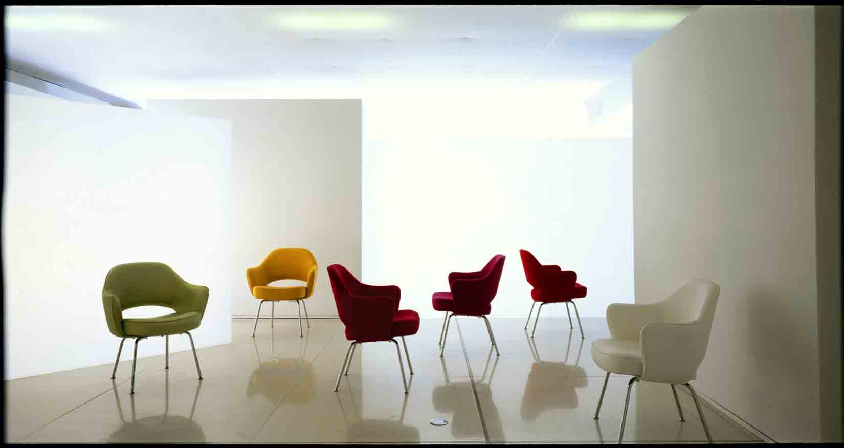 Saarinen Conference Armchair green, yellow, red Saarinen Conference Armchair green, yellow, red