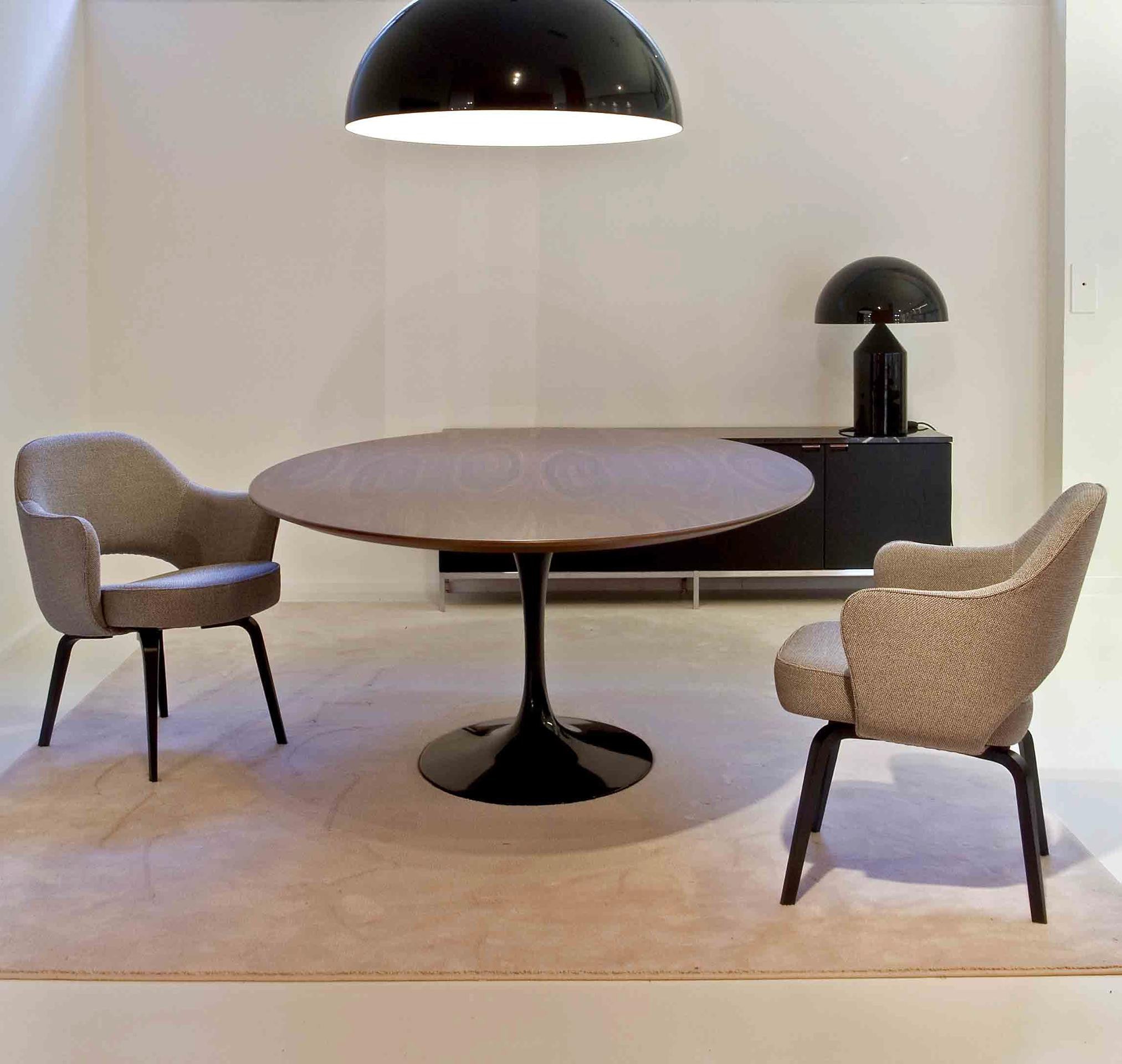Saarinen Conference Armchair sand beige Saarinen Conference Armchair sand beige