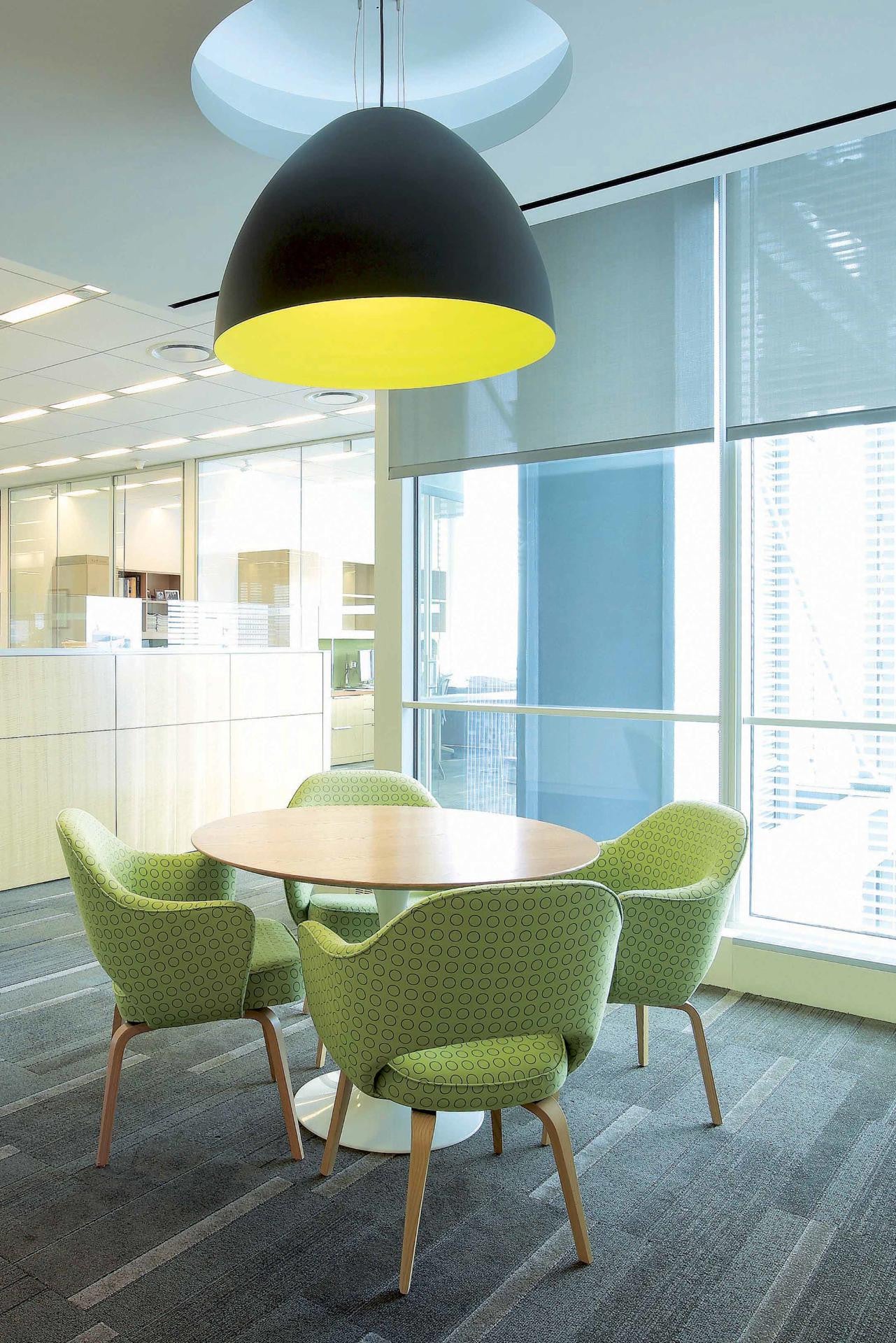 Saarinen Conference Armchair green Saarinen Conference Armchair green