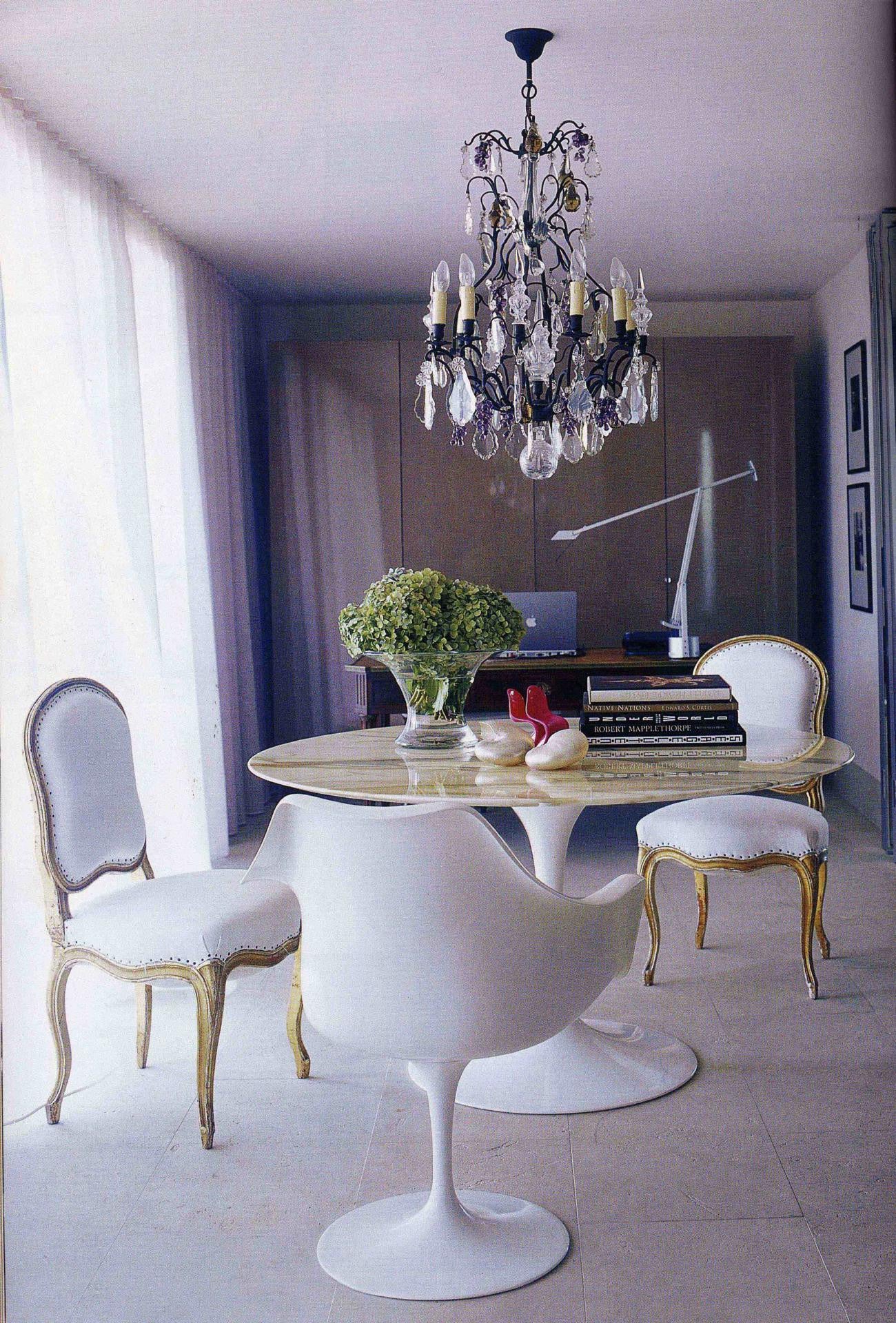 knoll-eero-saarinen-tulip-armchair-seat-cushion-white-base