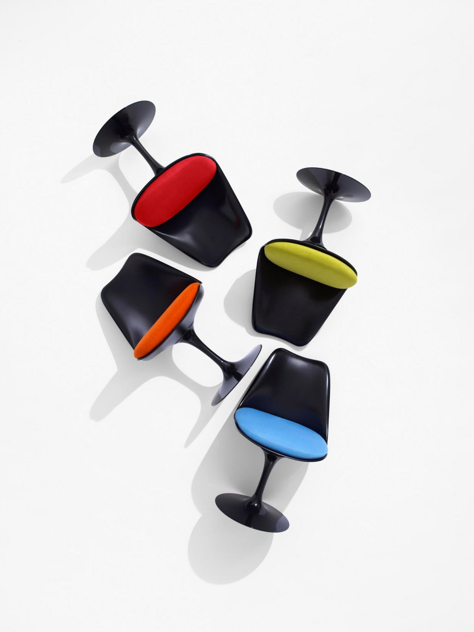 knoll-eero-saarinen-tulip-side-chair-swivel-blackstock
