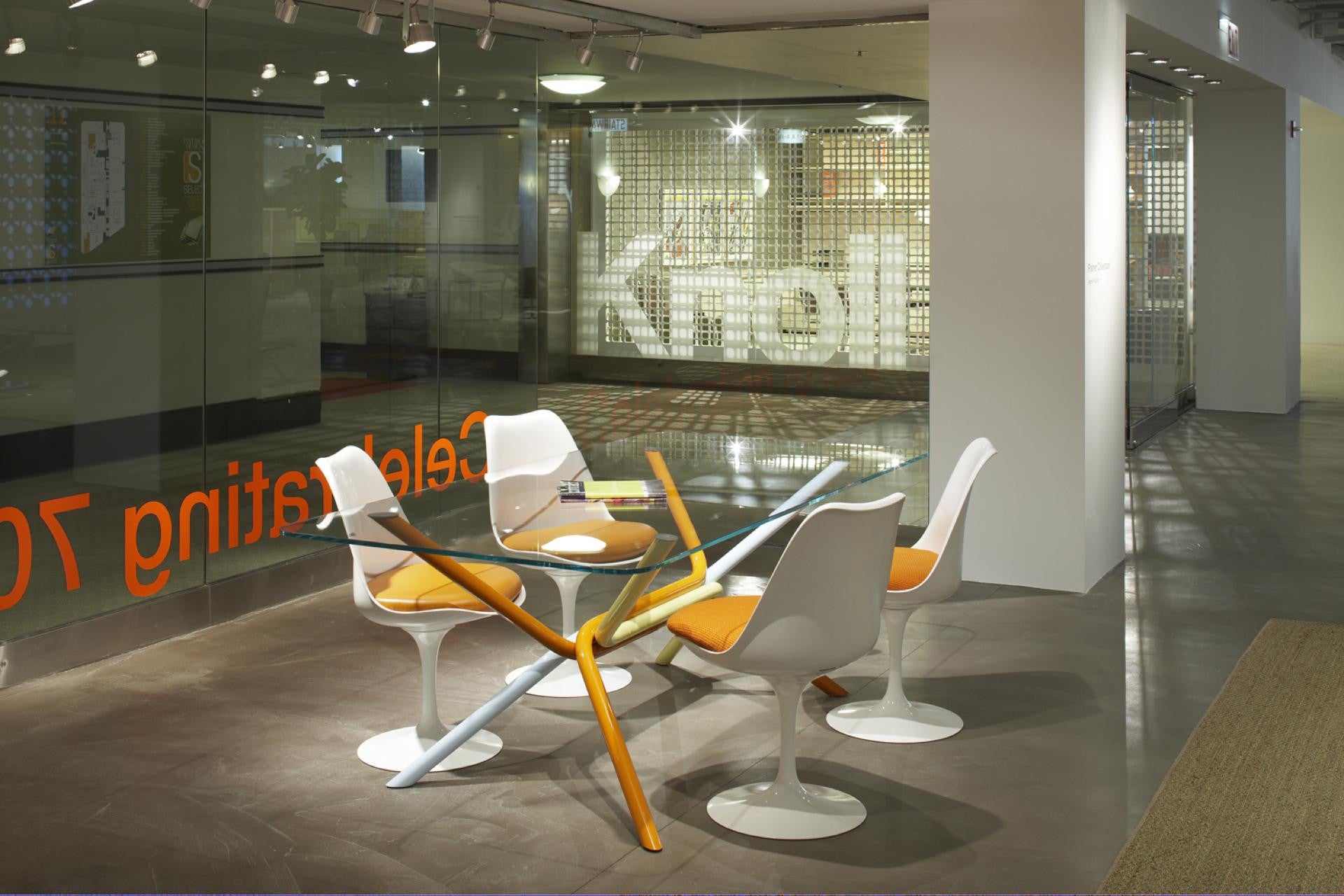 knoll-eero-saarinen-tulip-side-chair-swivel