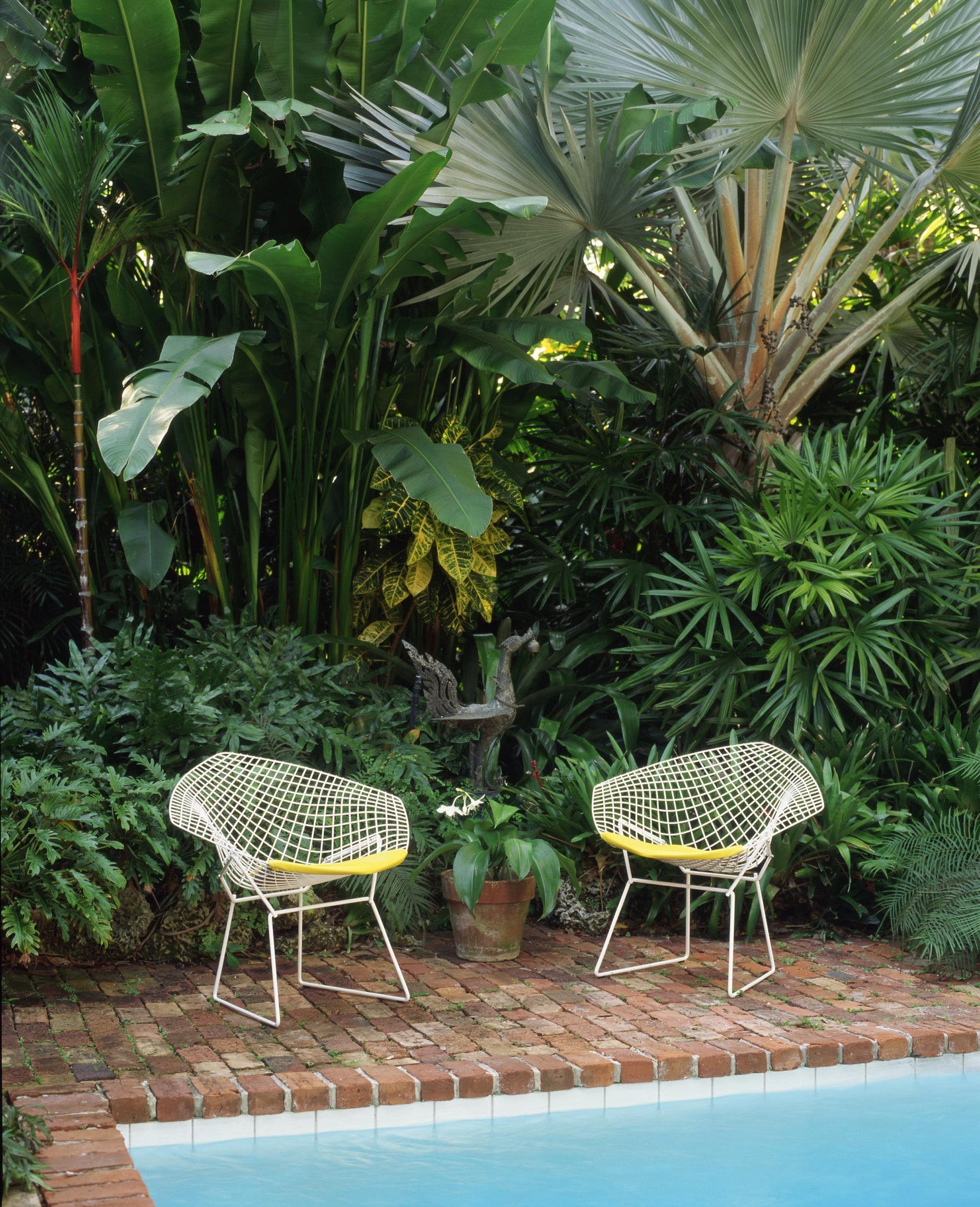 Bertoia Diamond Armchair Outdoor