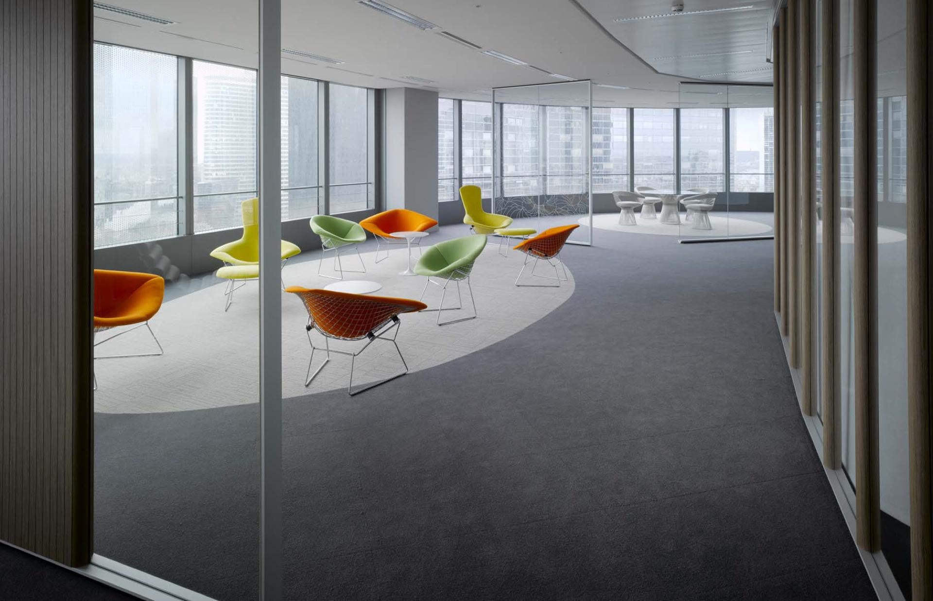 Bertoia Large Diamond Chair