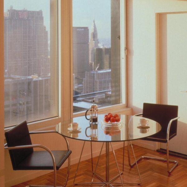 Paperclip Table Indoor
