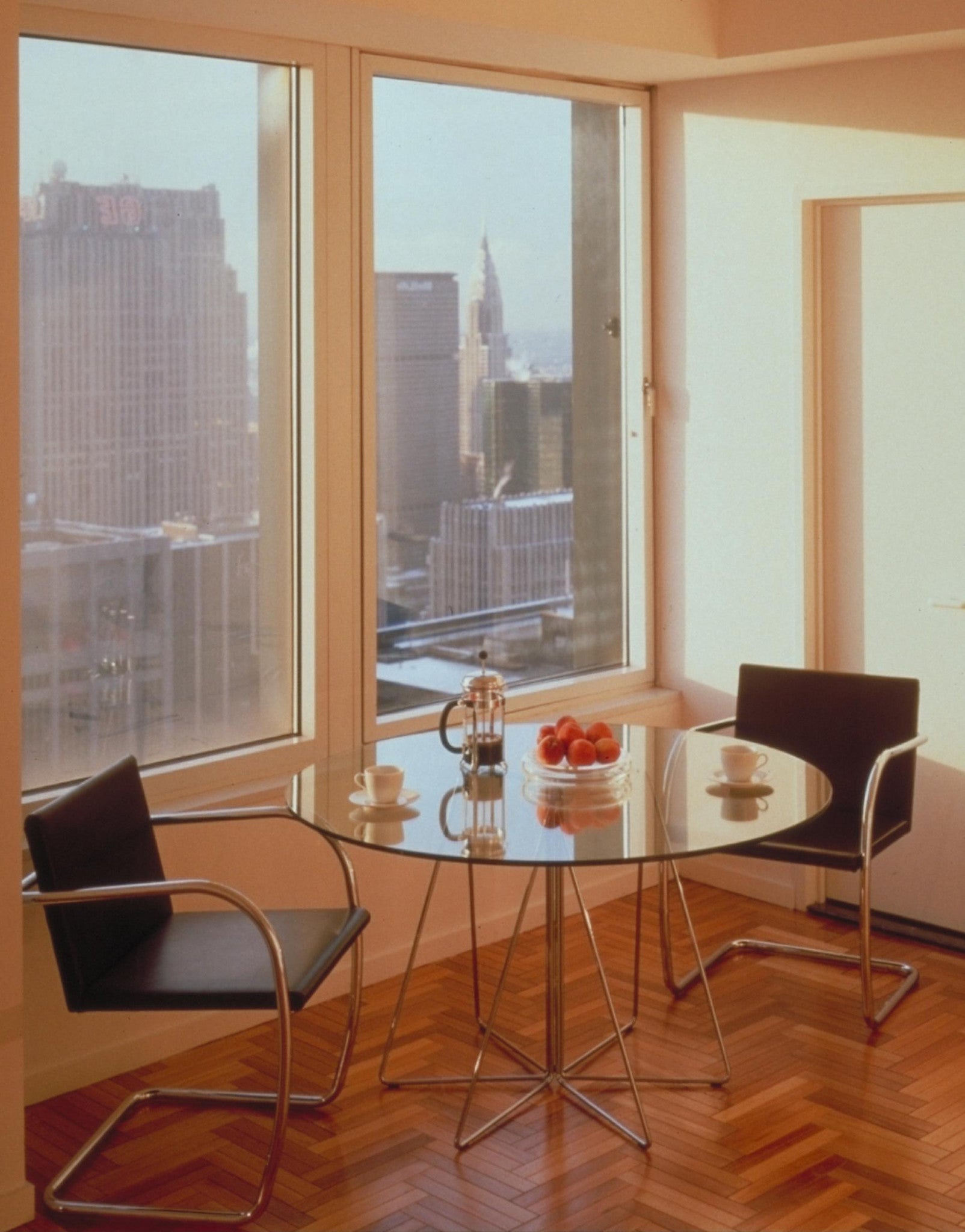 Paperclip Table Indoor
