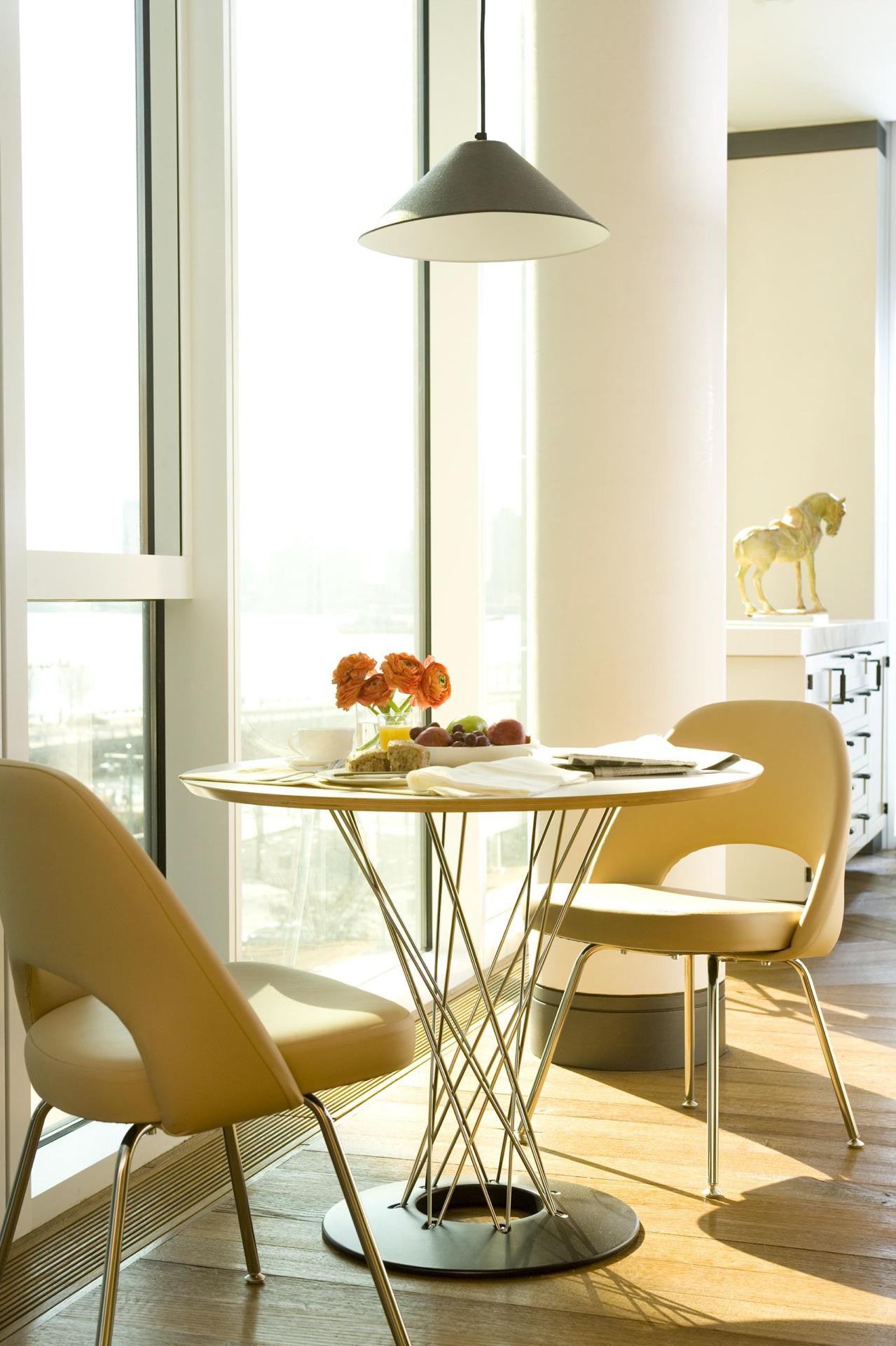 Saarinen Conference Chair no arms