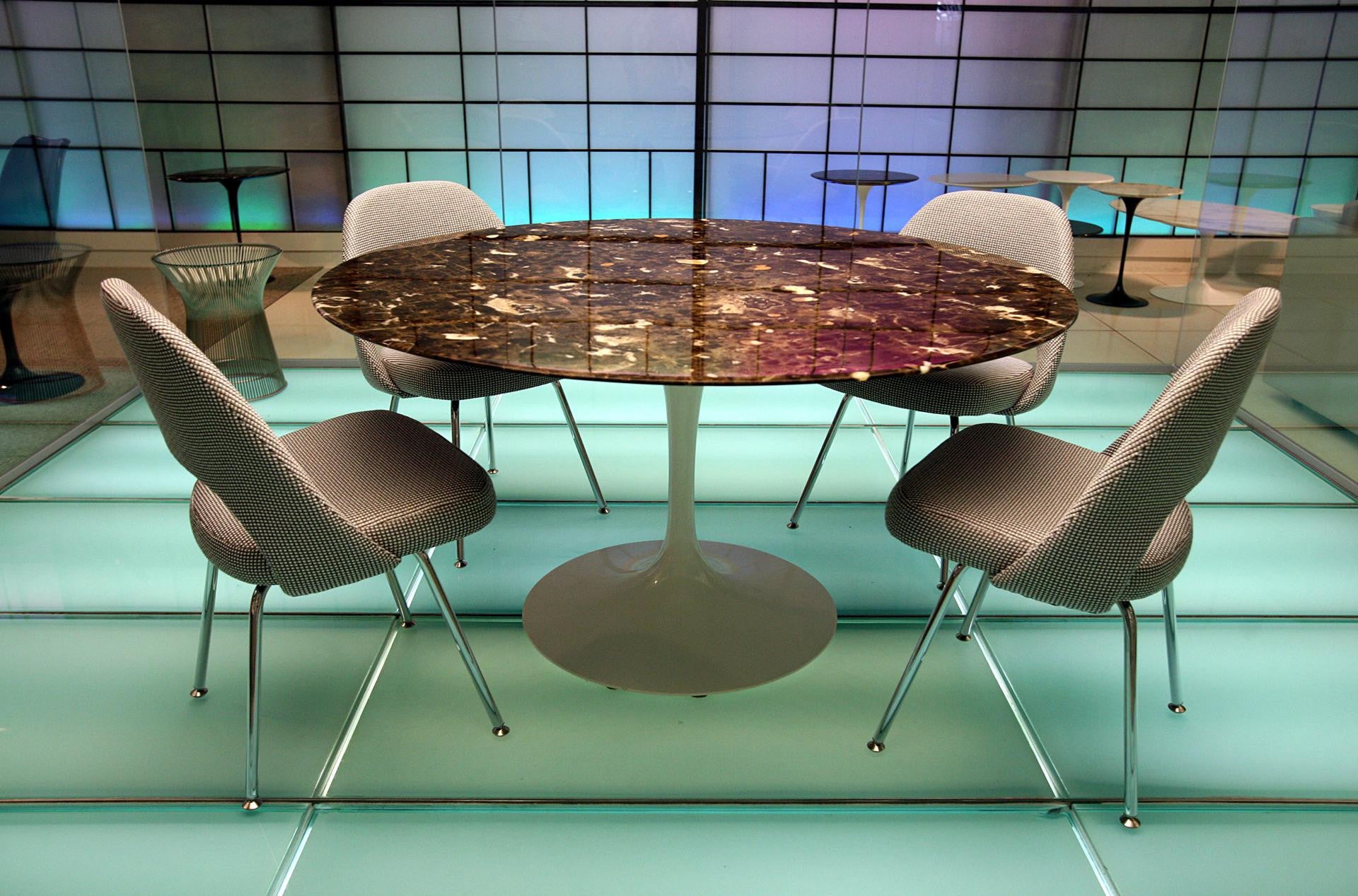 knoll-eero-saarinen-tulip-round-brow-emperador-marble-top-white-base knoll-eero-saarinen-tulip-round-brow-emperador-marble-top-white-base
