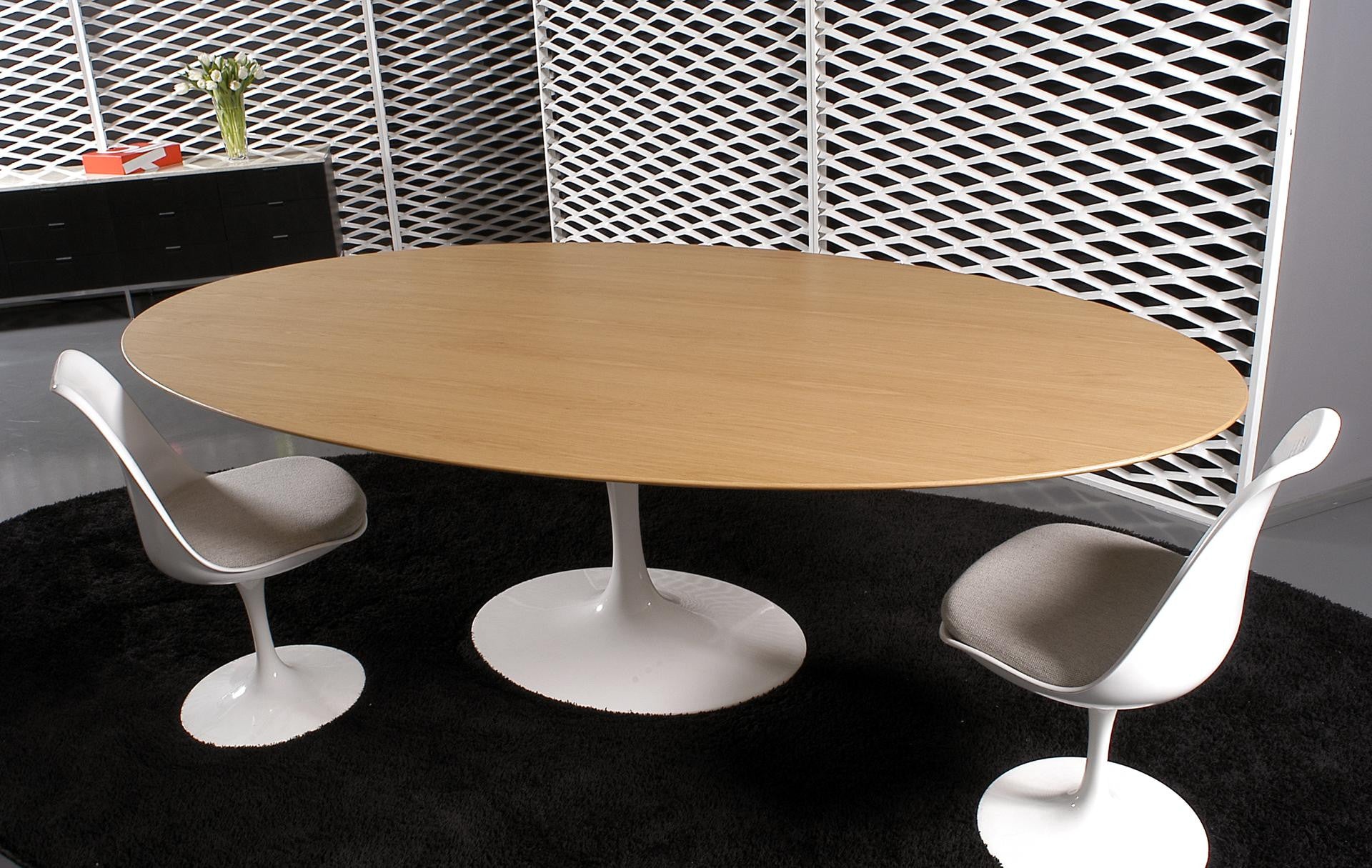 knoll-eero-saarinen-tulip-dining-table-oval-white-base-wood-veneer-top