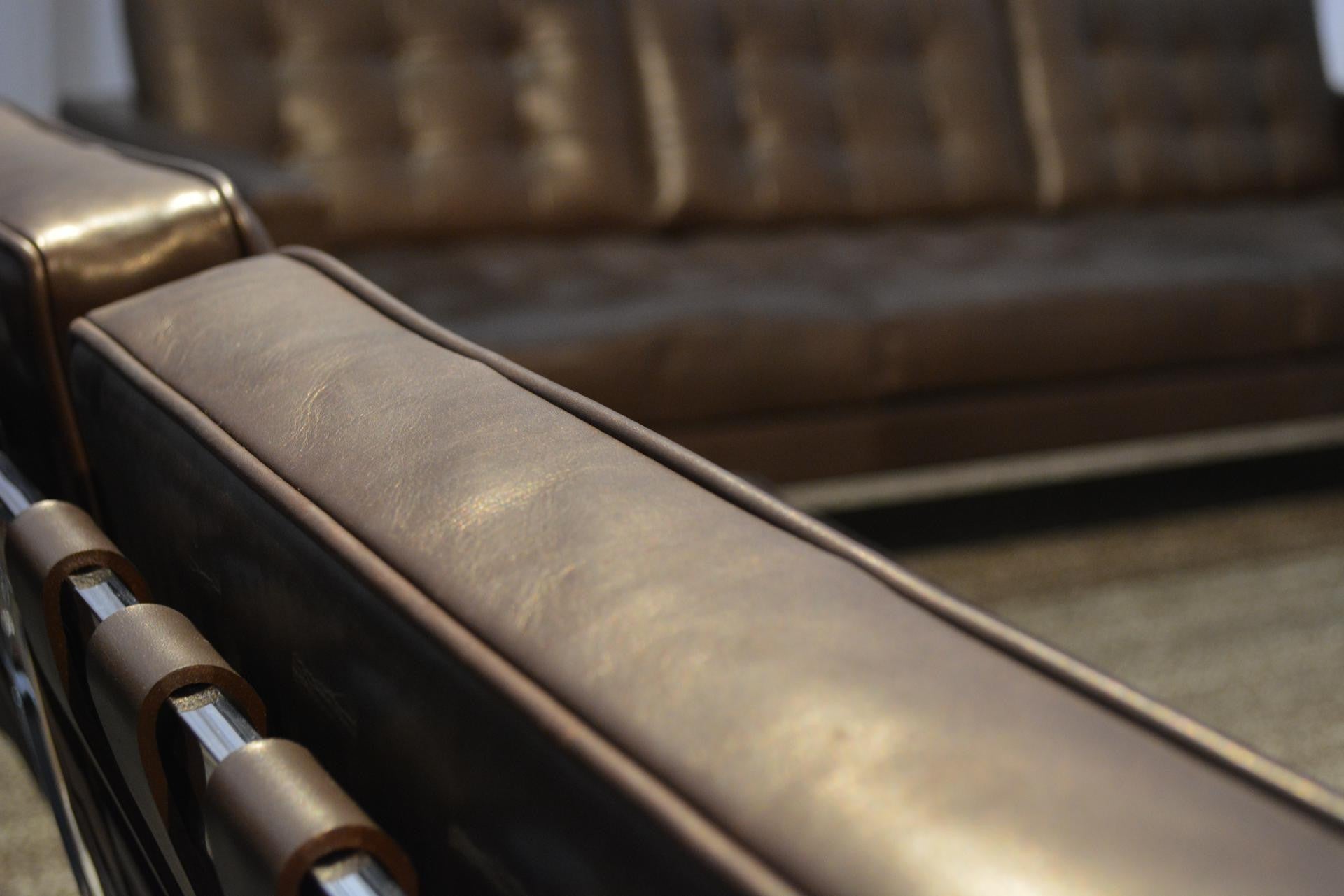 Knoll Stock Barcelona Chair Relax