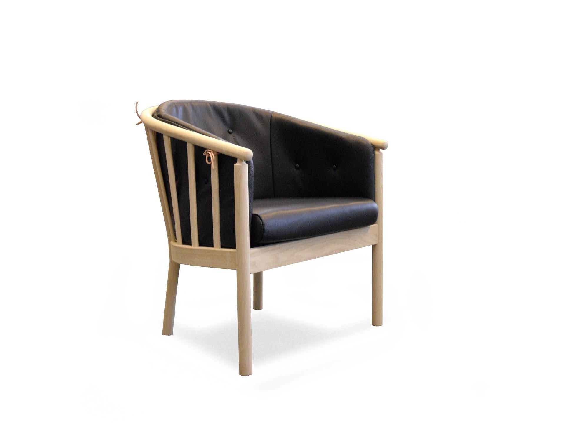 Bella Lux chair in leather Bella Lux chair in leather