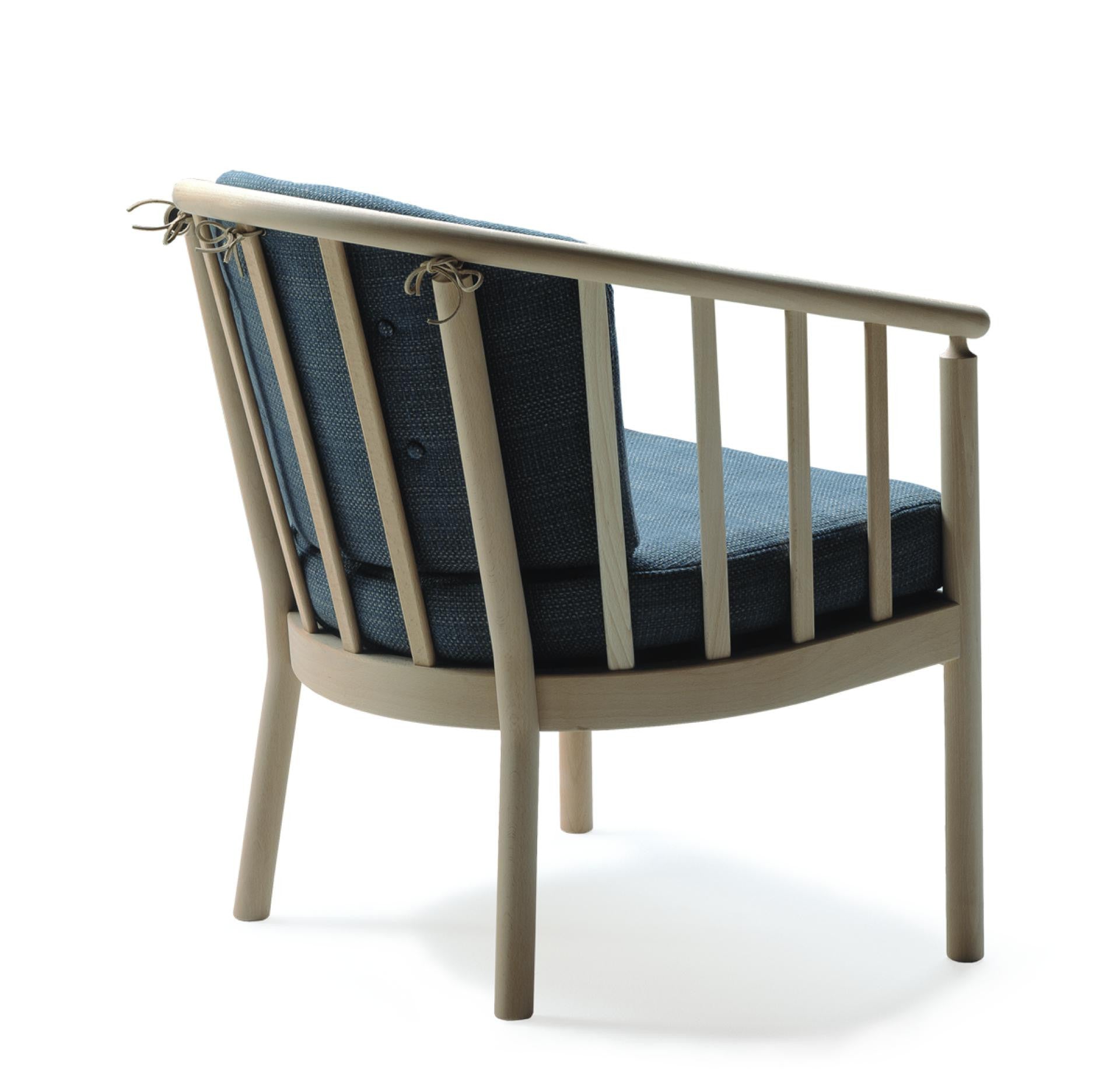 Bella chair in fabric Bella chair in fabric