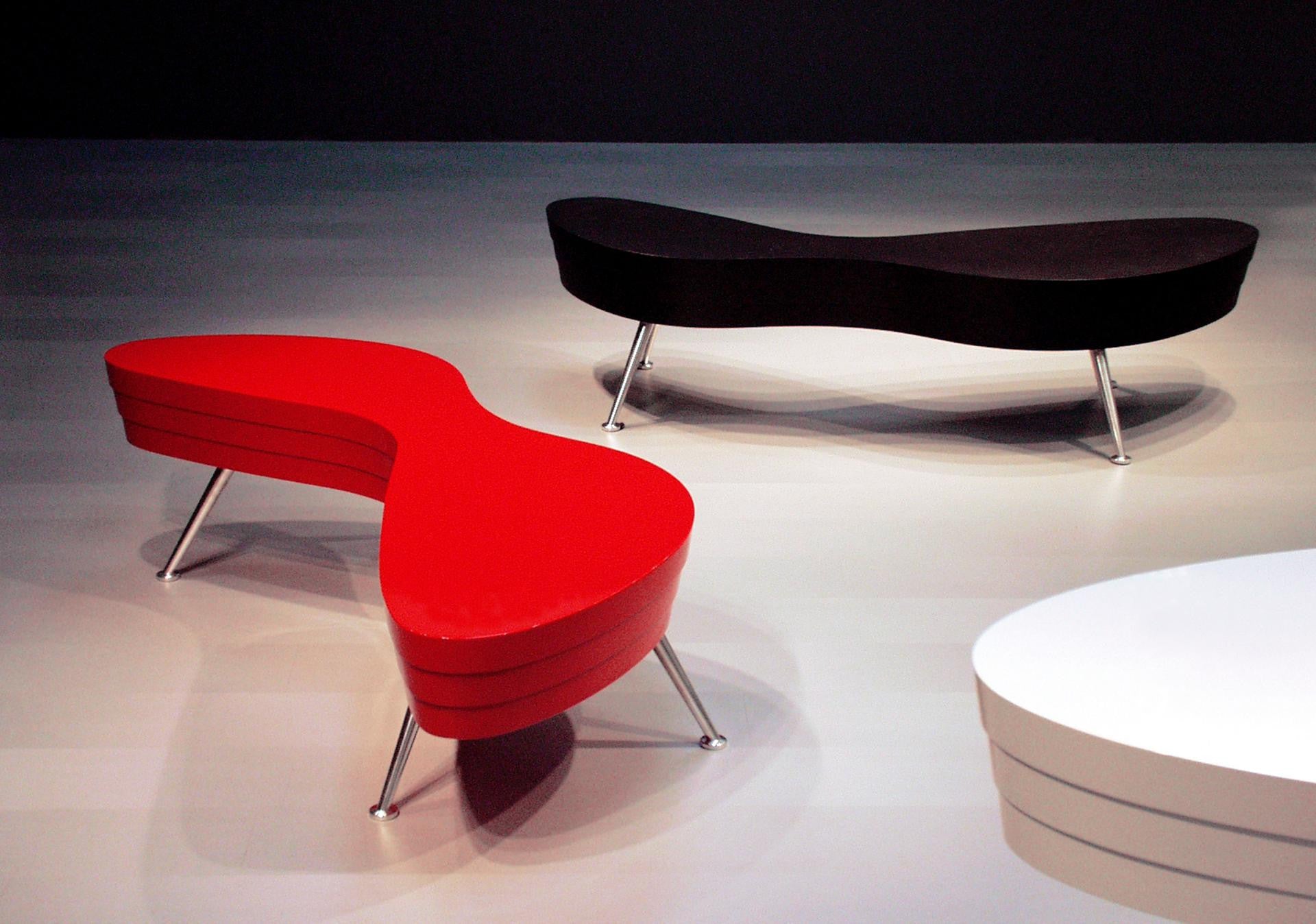 Mojo Coffee Tables red and black sunglass model