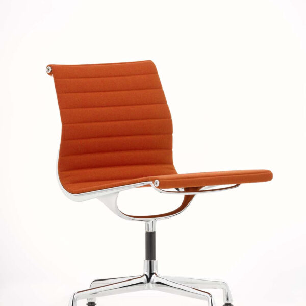 Eames Aluminium Chair EA 105 red fabric