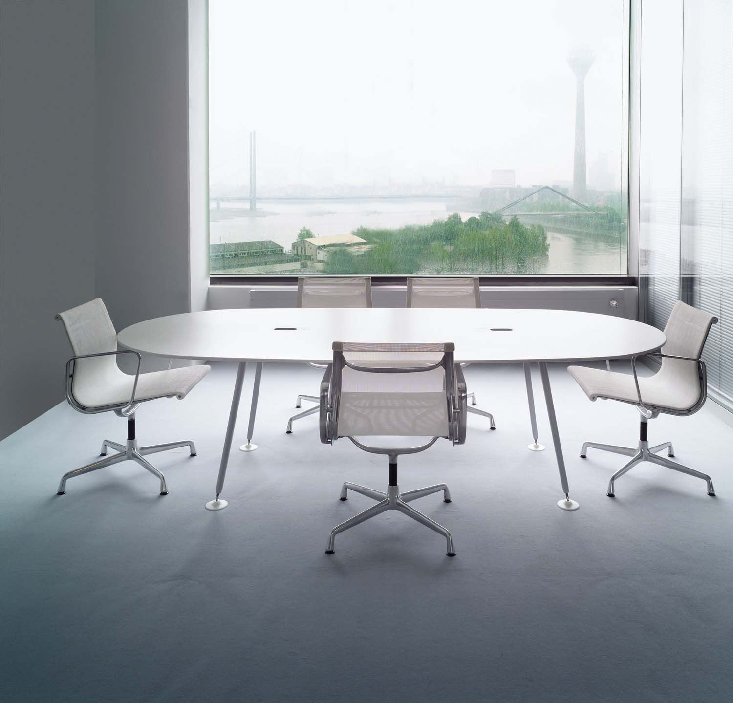Eames Aluminium Chair EA 108, white Netweave