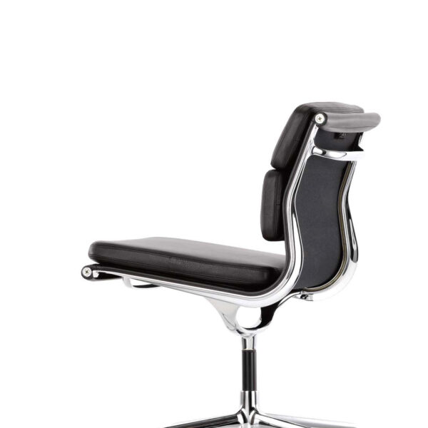 Eames Soft Pad Chair - EA 205