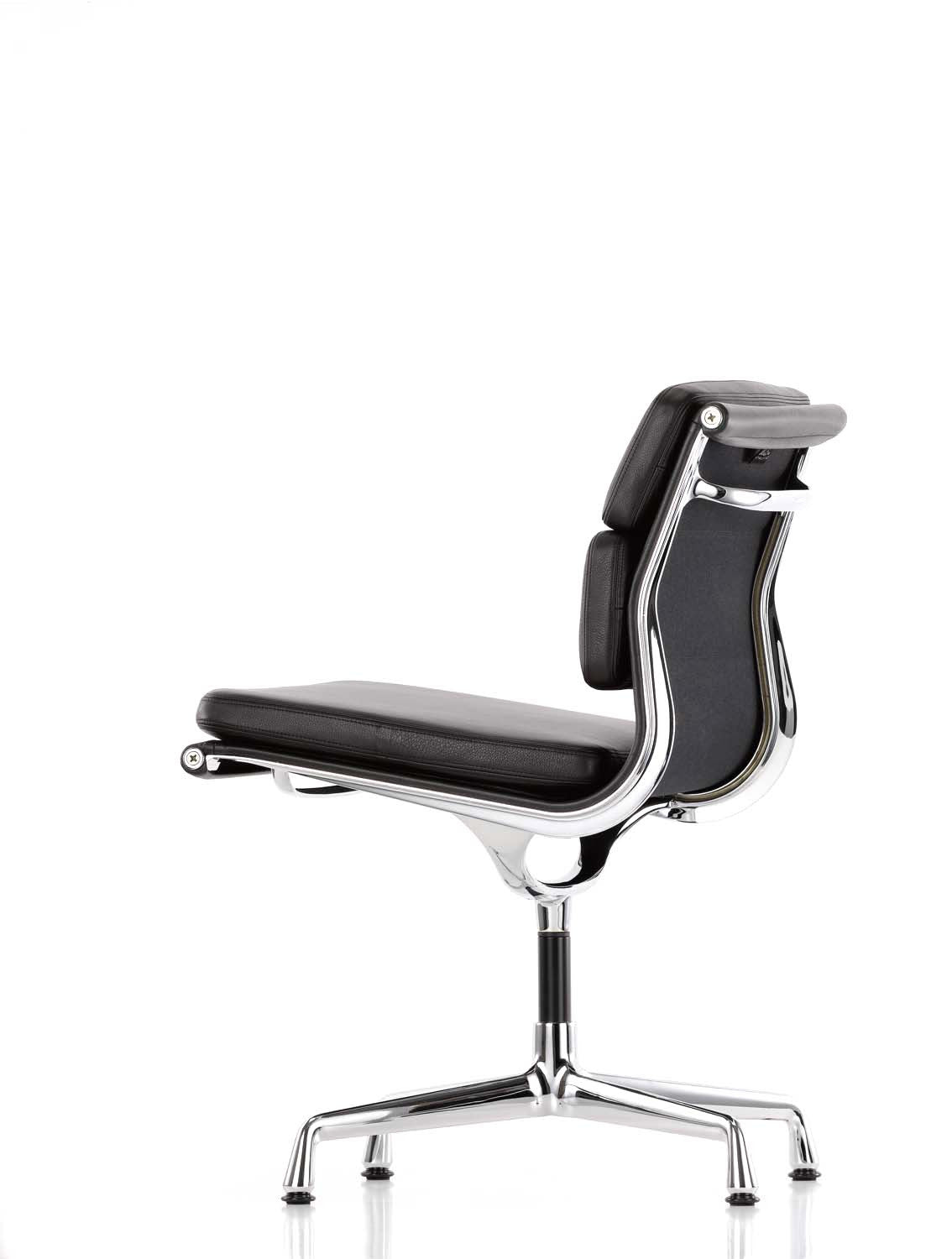 Eames Soft Pad Chair - EA 205
