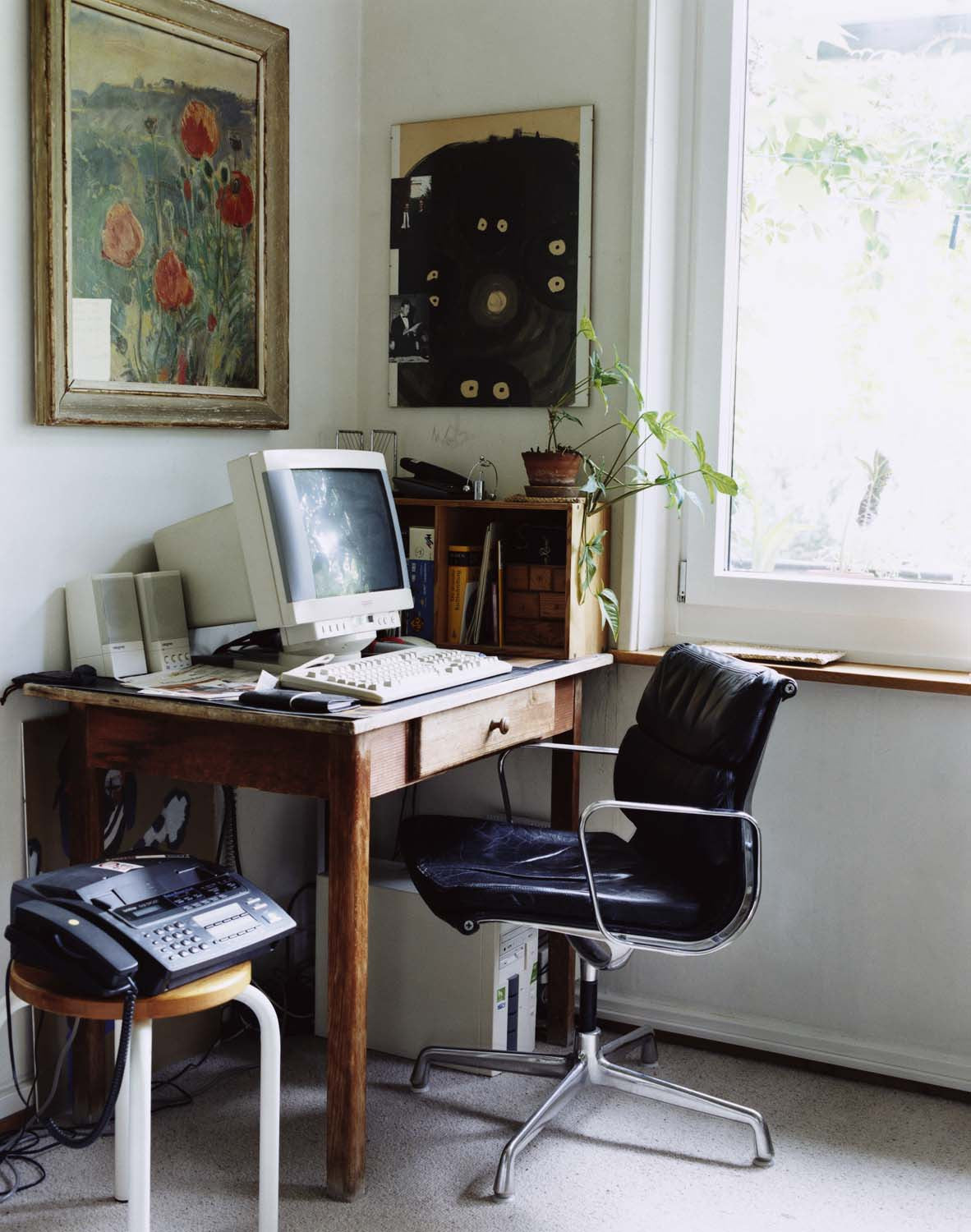 Eames Soft Pad Chair - EA 207