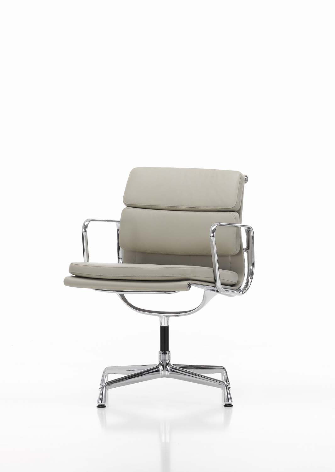 Eames Soft Pad Chair - EA 207