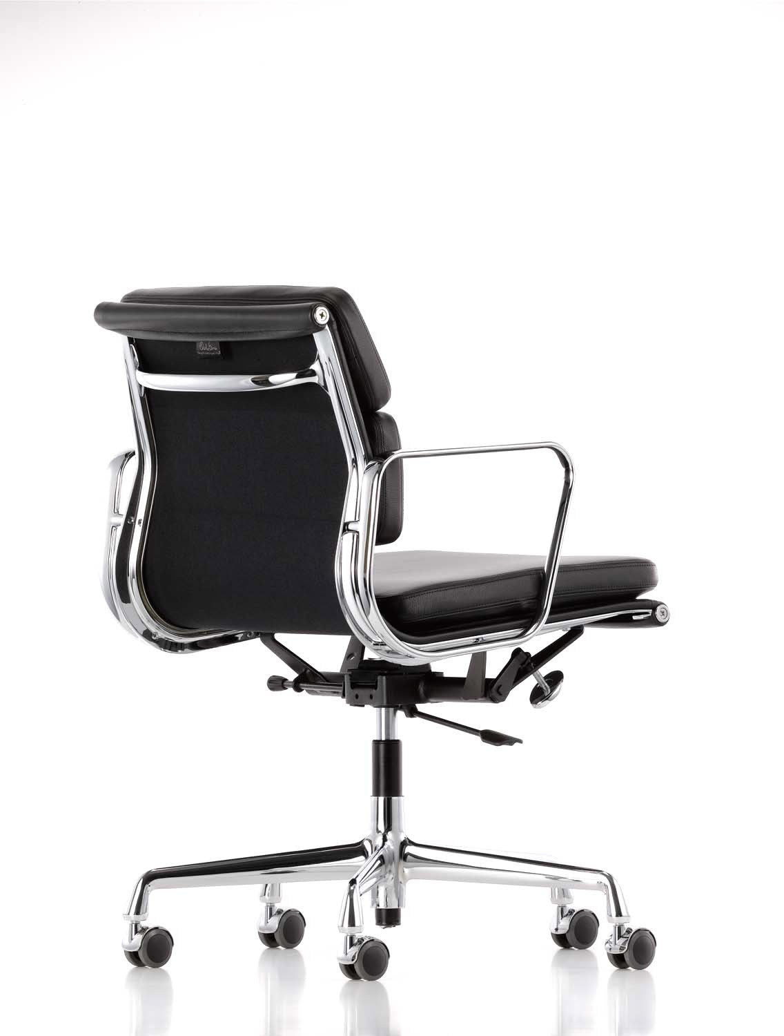 Eames Soft Pad Chair EA 217, black leather (back)