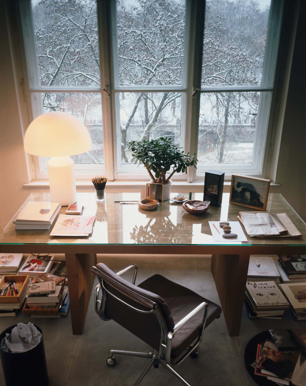 Eames Soft Pad Chair EA 217, brown leather