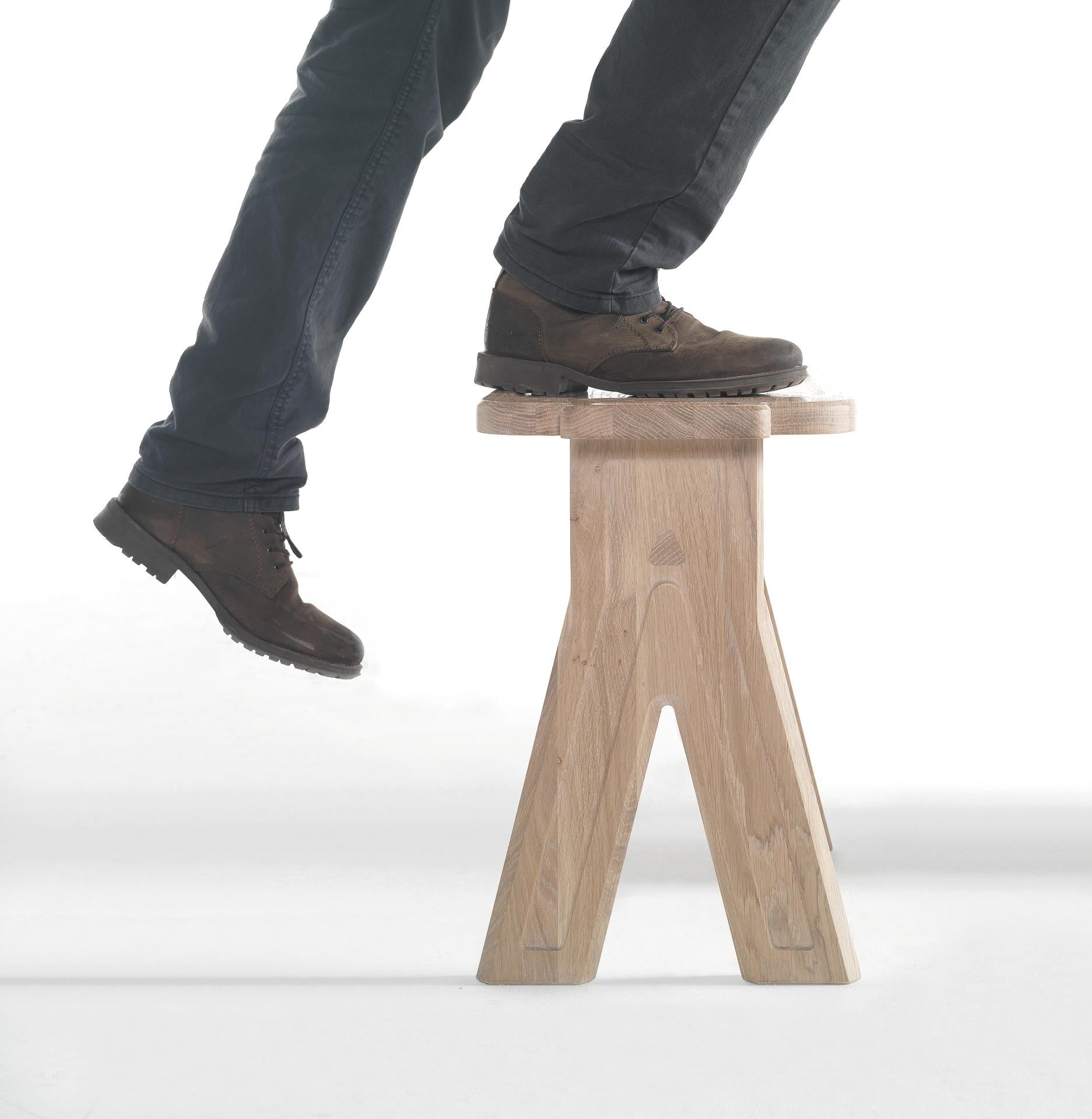 wewood-suricata-multibanqueta-stool-oak