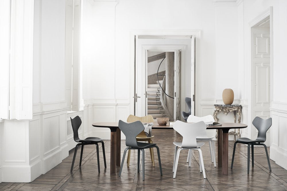 fritz-hansen-jaime-hayon-analog-table-grand-prix-chair