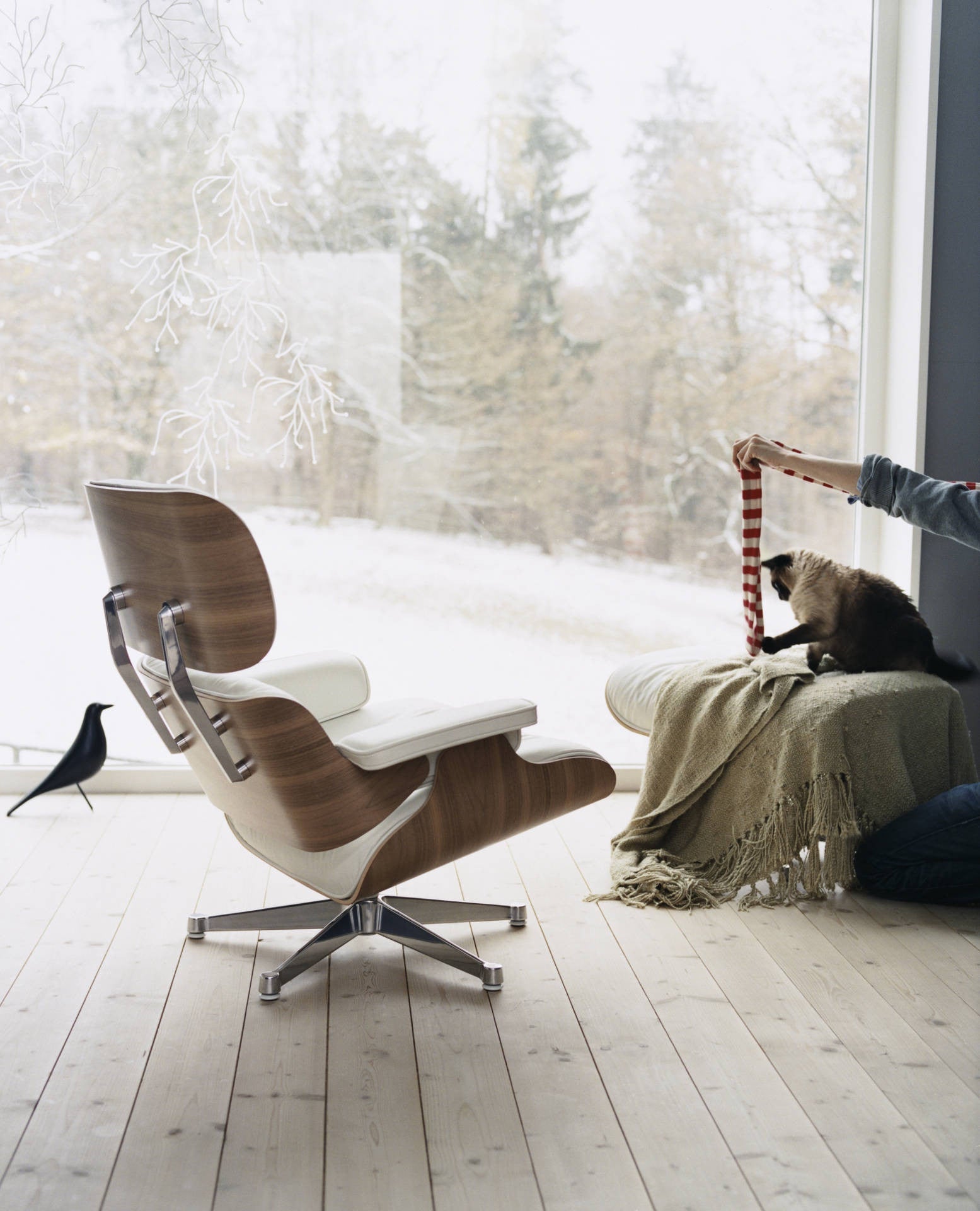 Eames Lounge Chair White Version
