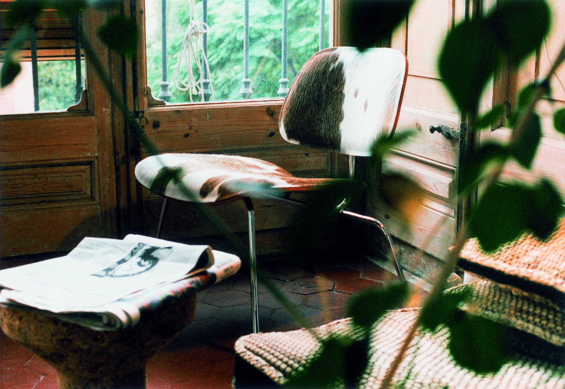 Eames Plywood LCM-Calfskin