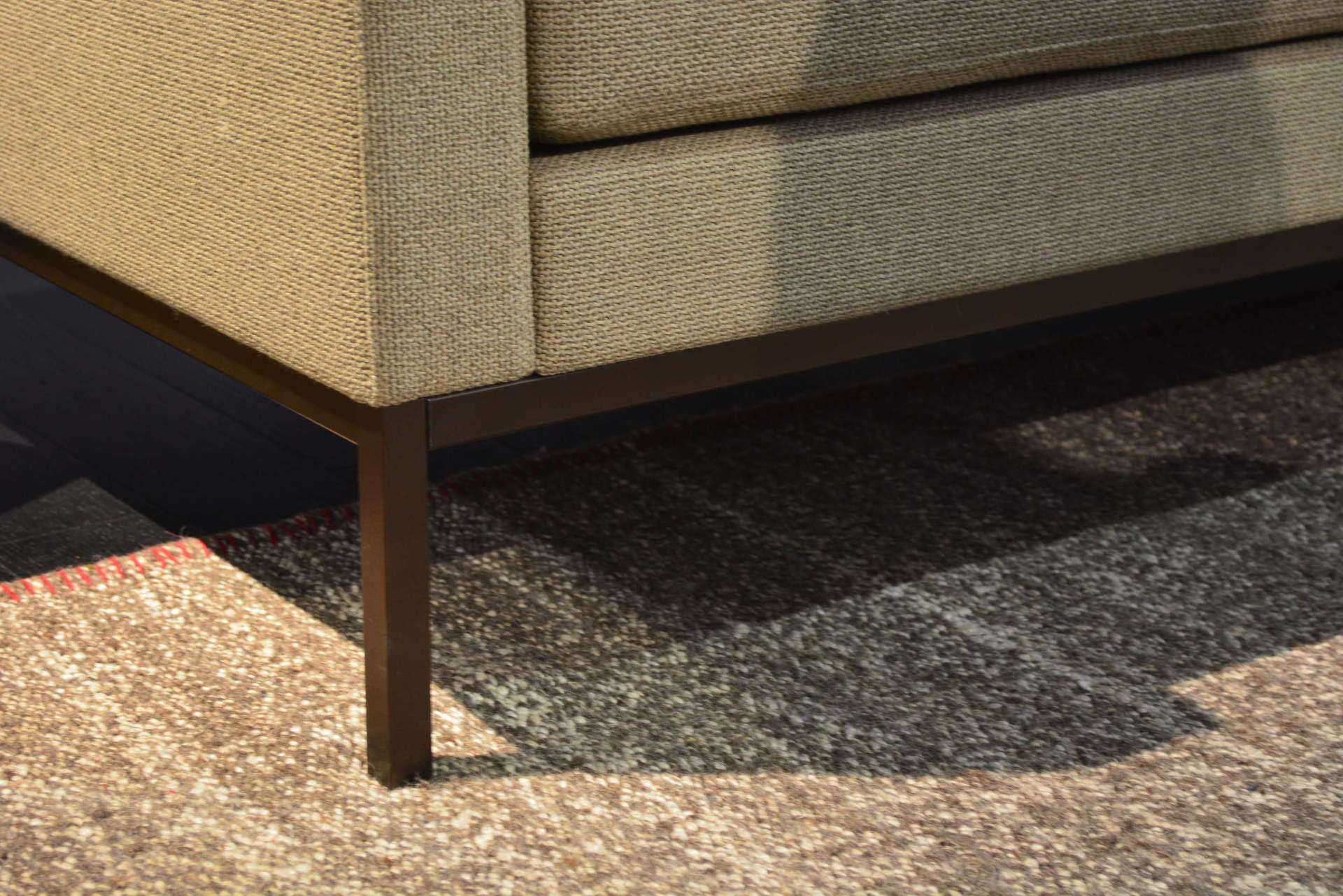 Florence Knoll Relax 3-seat sofa, details