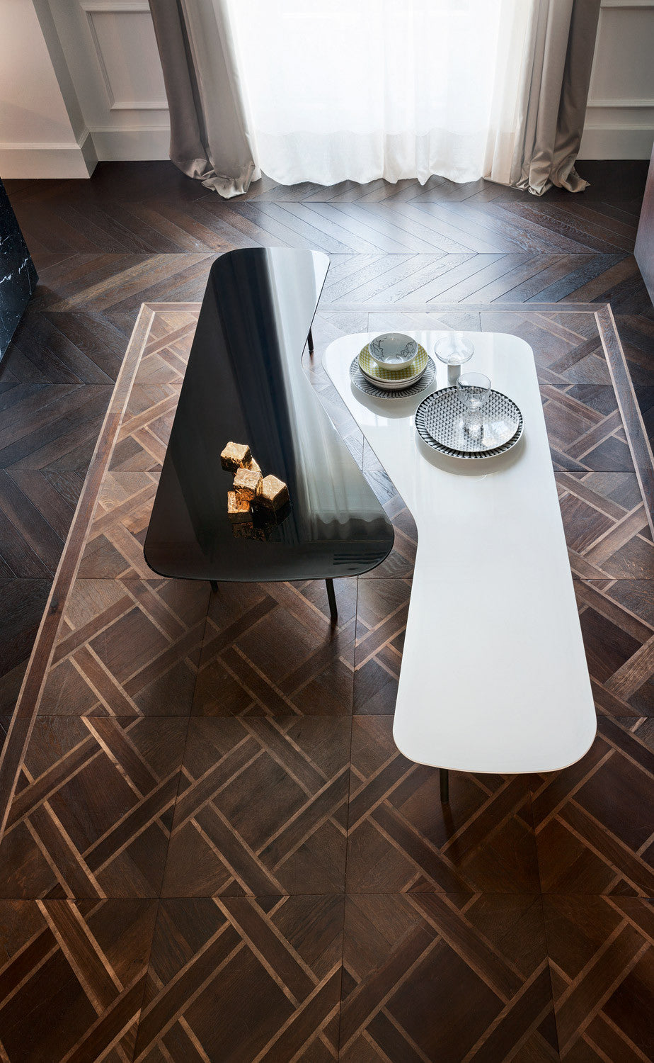 Girard Coffee Table, white and black lacquer top