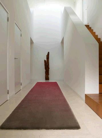 Cameleon Rug - dark pink and brown Cameleon Rug - dark pink and brown