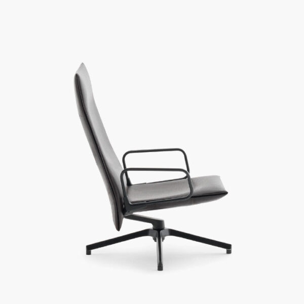 Pilot Chair High Back with Arms