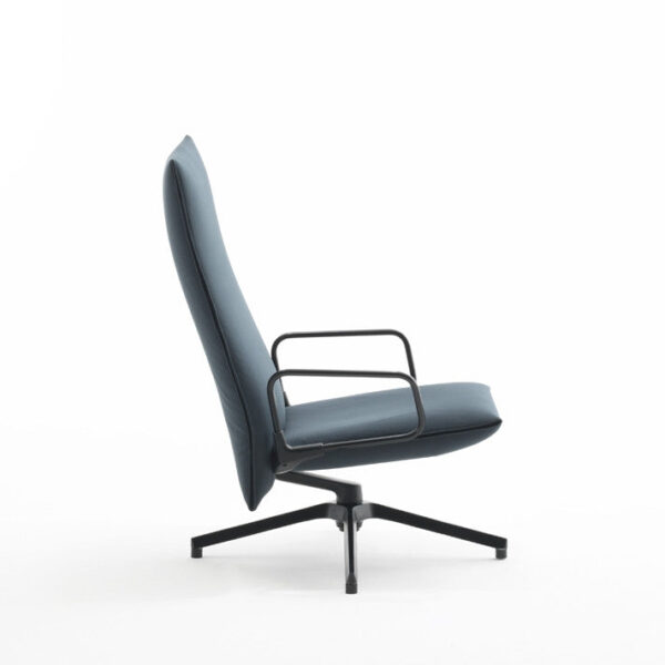 Pilot Chair High Back with Arms
