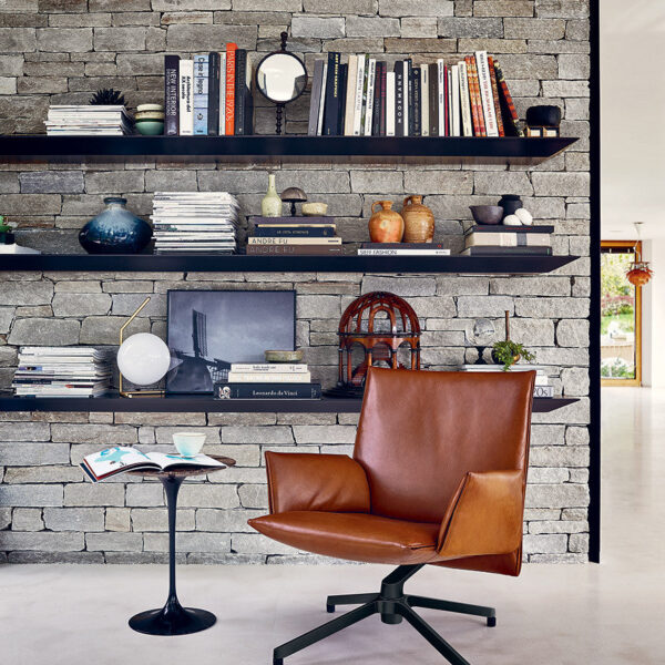 Pilot Chair Low Back with Arms
