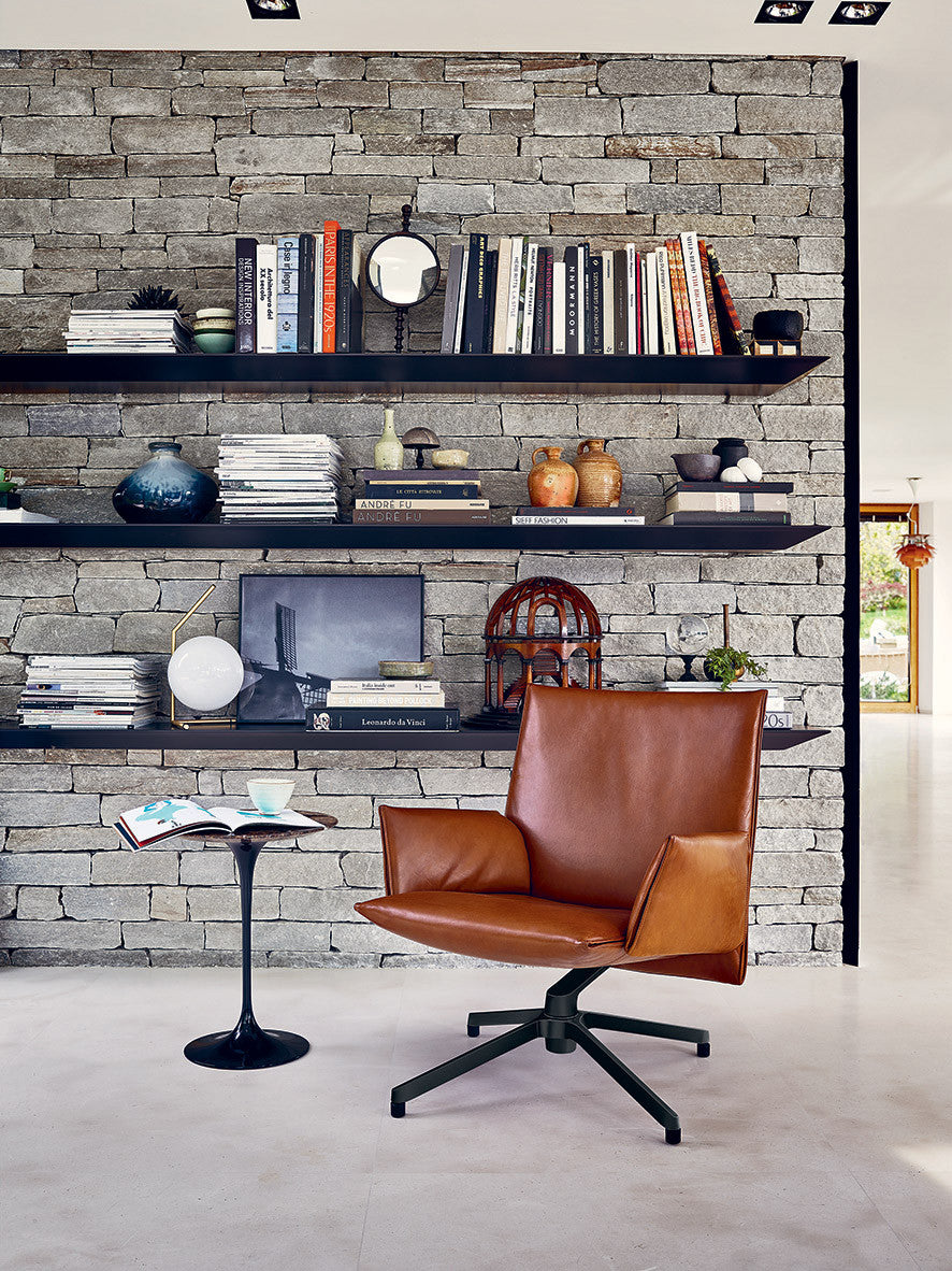 Pilot Chair Low Back with Arms